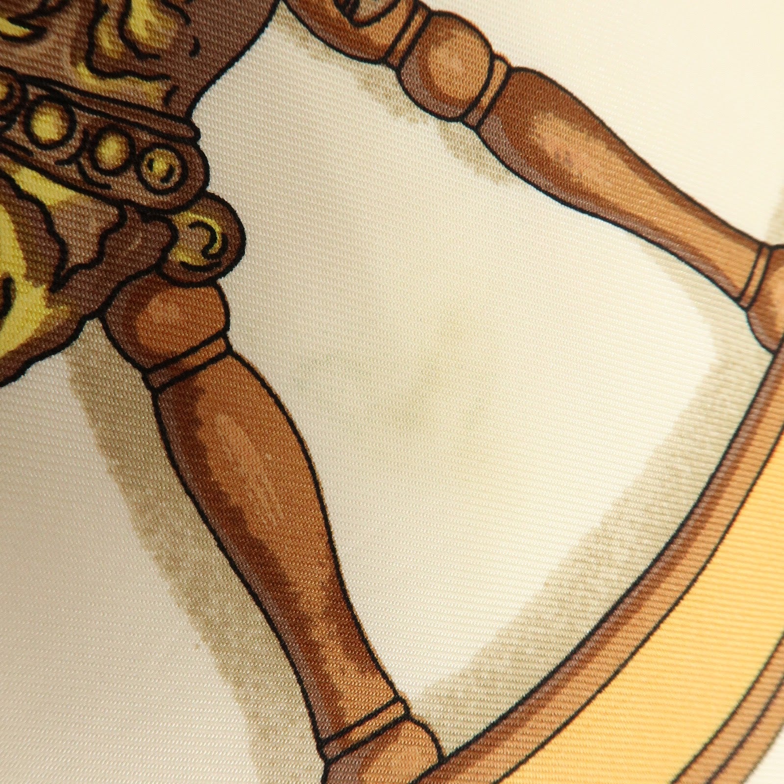 HERMES Carre 90 Silk 100% Scarf MUSEE Museum Print Red Beige