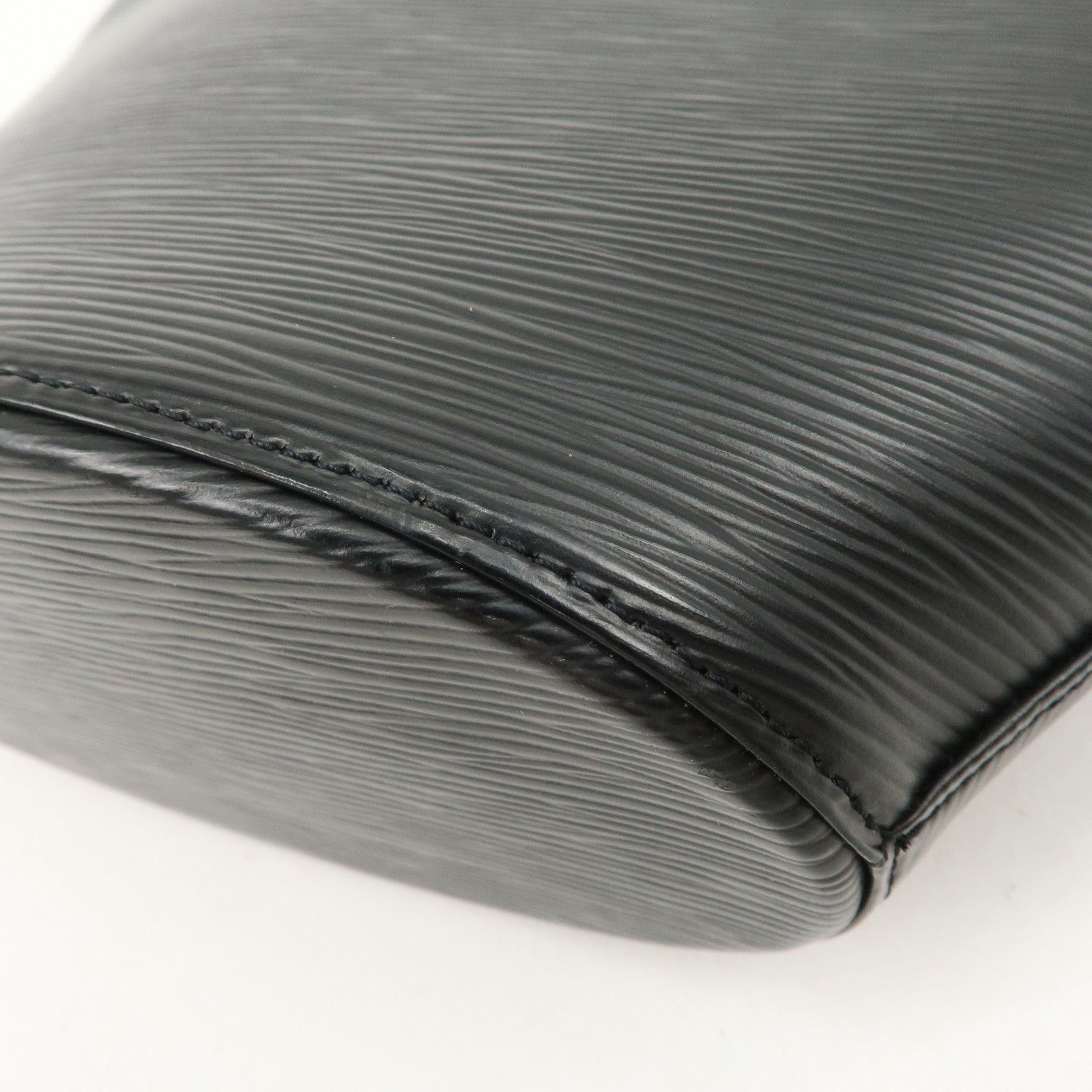 Louis Vuitton Epi Leather Noctambule Hand Bag Black M54522 Used