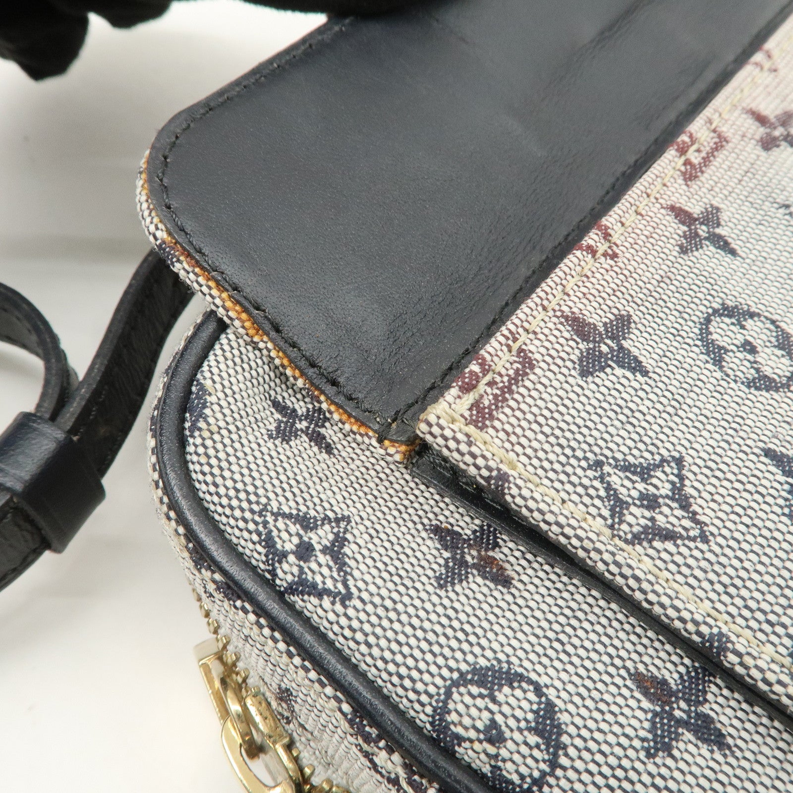 Louis Vuitton Monogram Mini Canvas Juliette MM Shoulder Bag M92315