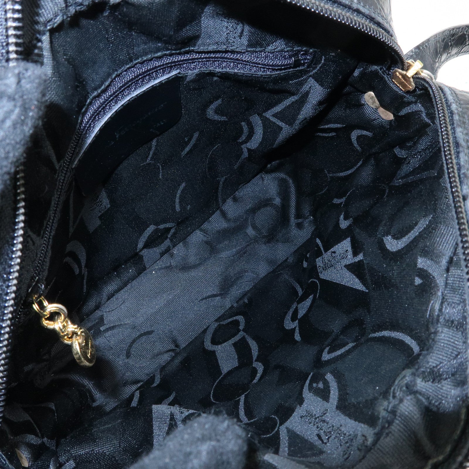 Ferragamo Vara Embossed Leather Shoulder Bag Crossbody Bag Black