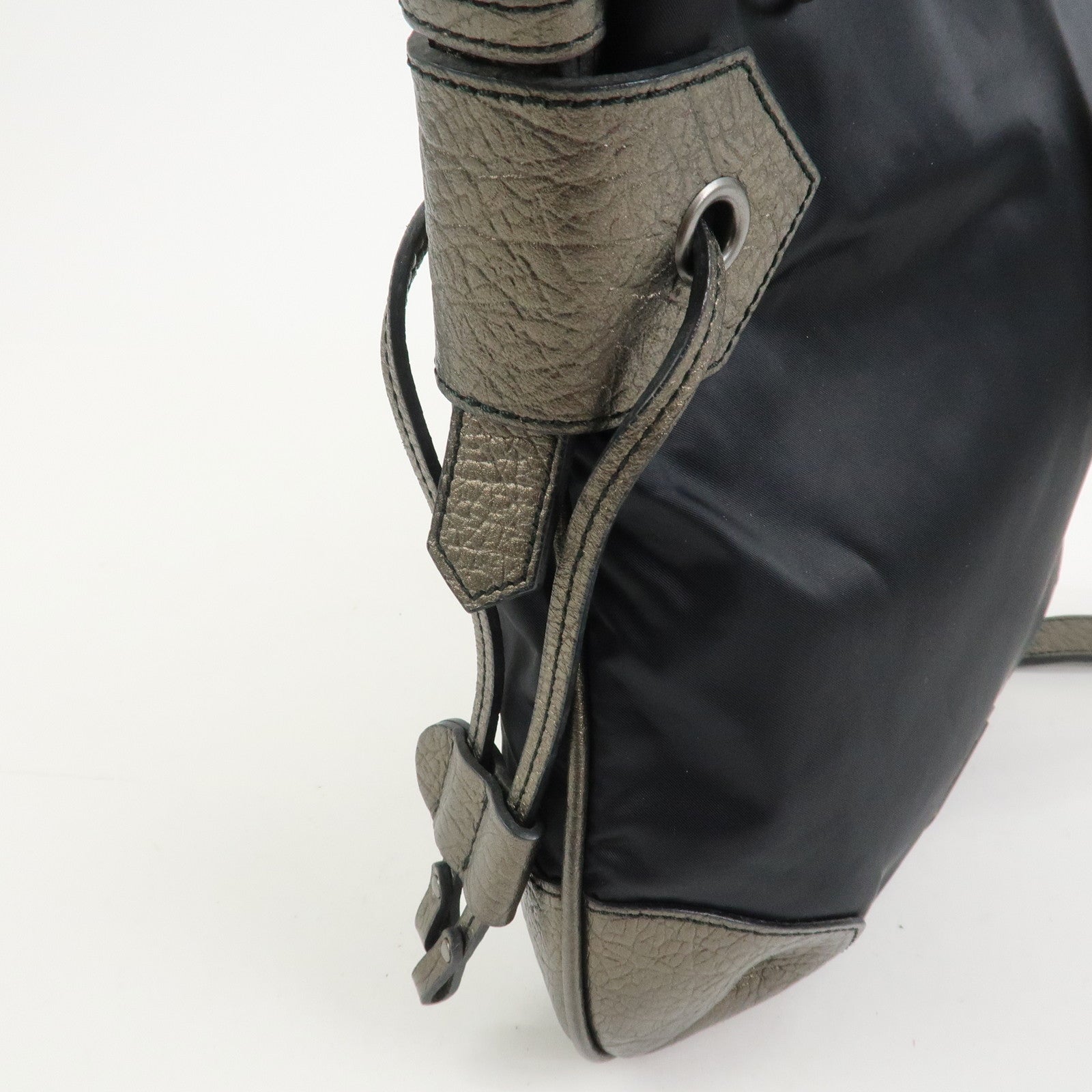 BURBERRY Logo Nylon Leather Shoulder Bag Crossbody Black