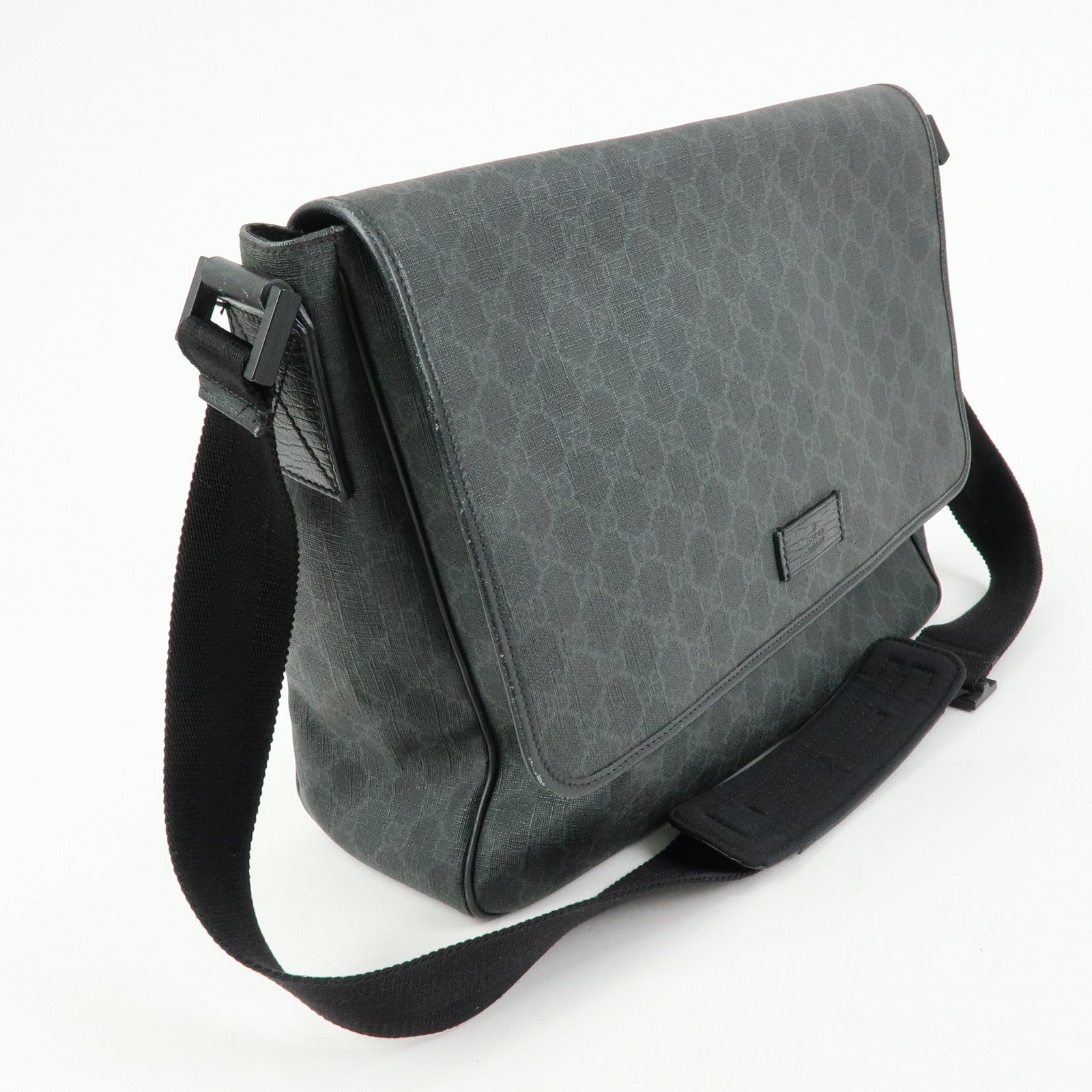 GUCCI GG Supreme Leather Shoulder Bag Crossbody Bag Black 169935
