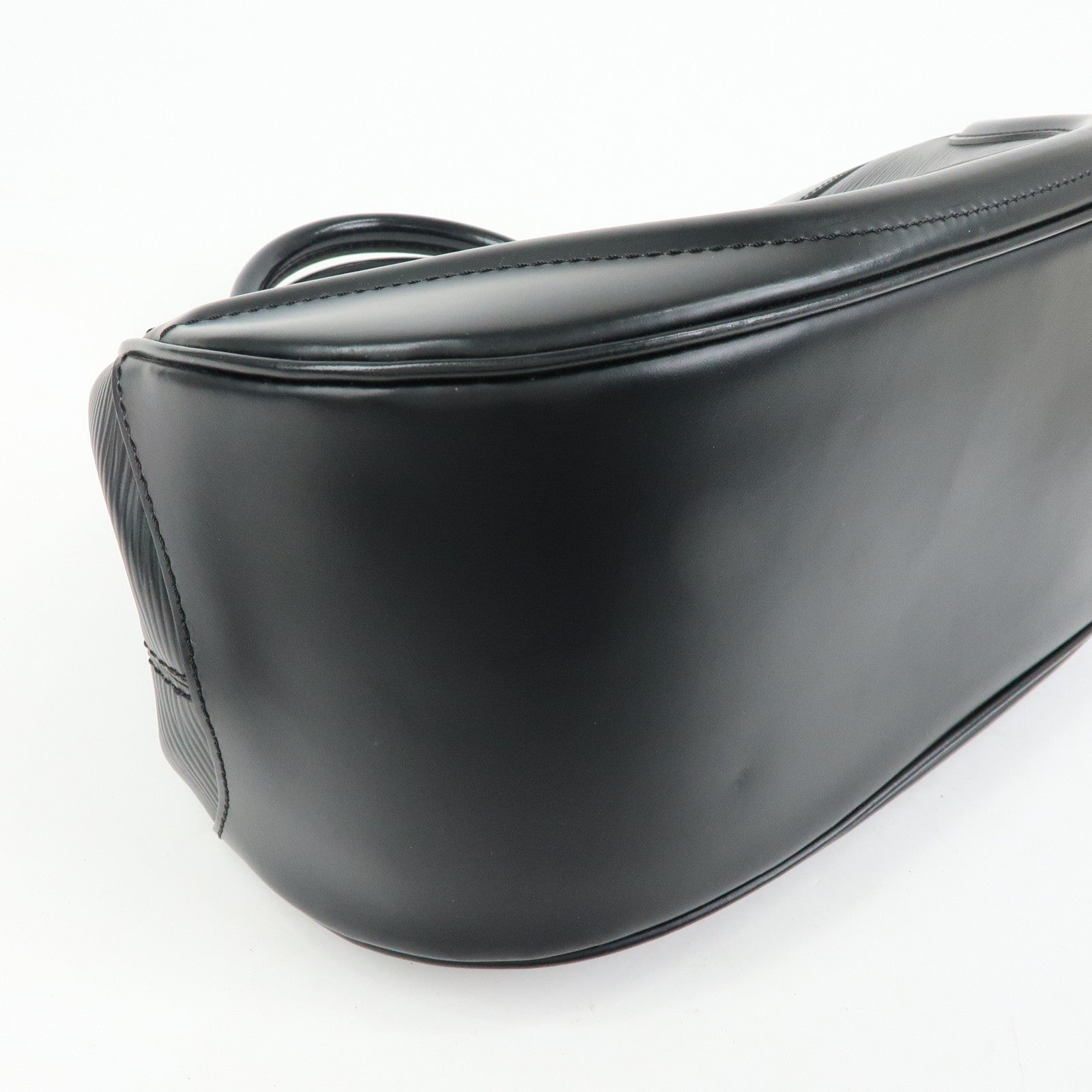 Louis Vuitton Epi Leather Sac Montaigne Hand Bag Noir Black M59302