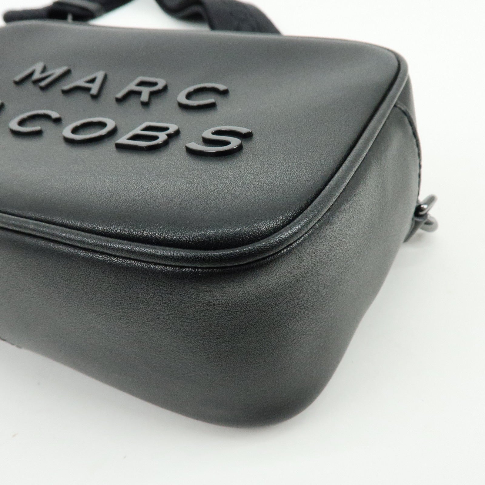 MARC JACOBS Leather Nylon Shoulder Bag Crossbody Bag Black