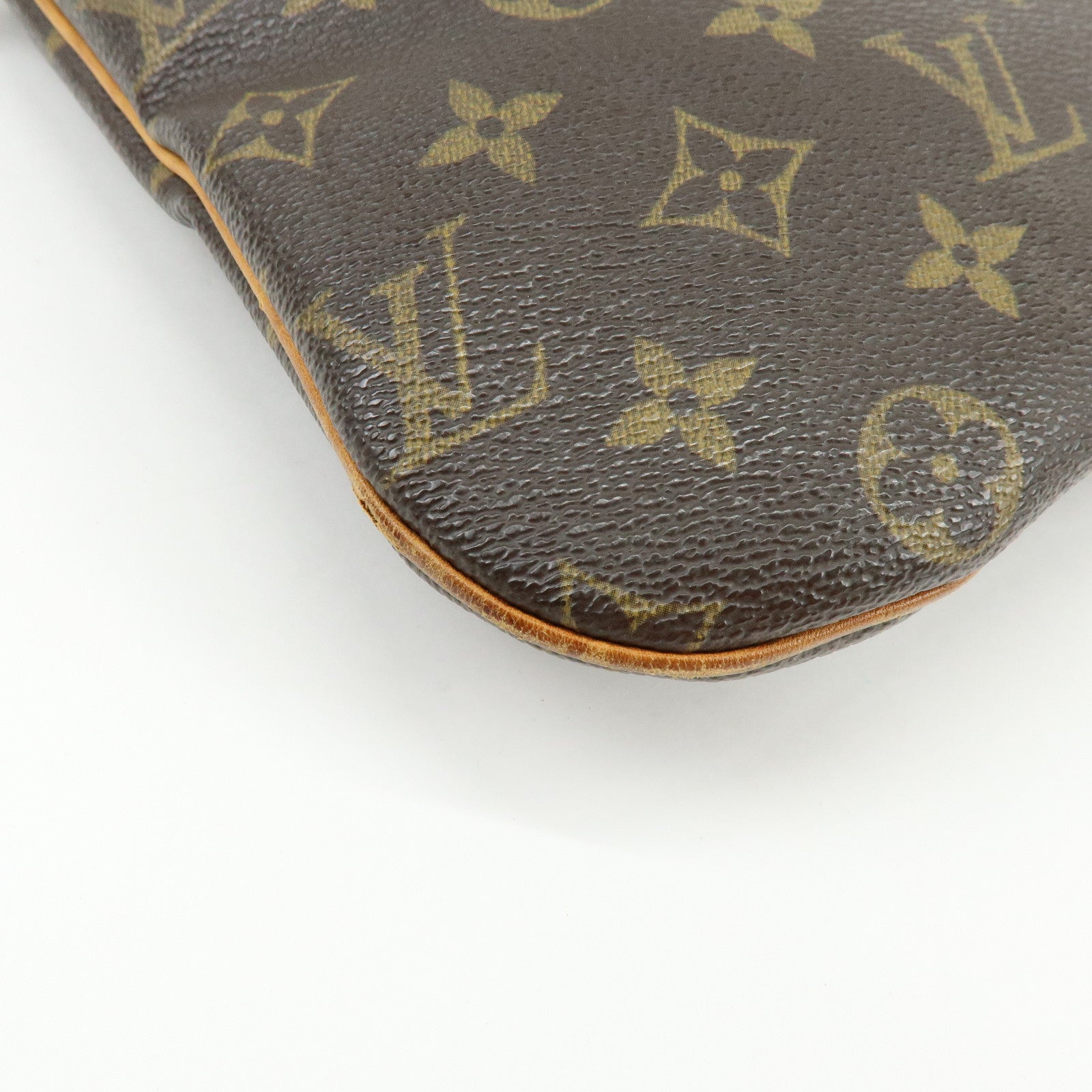 Louis Vuitton Monogram Pochette Bosphore Shoulder Bag M40044