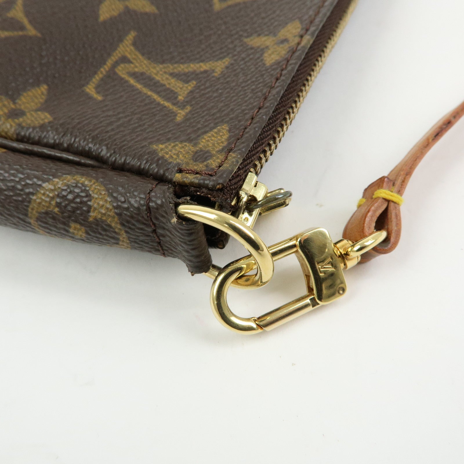 Louis Vuitton Monogram Pochette Accessoires Pouch Hand Bag M51980