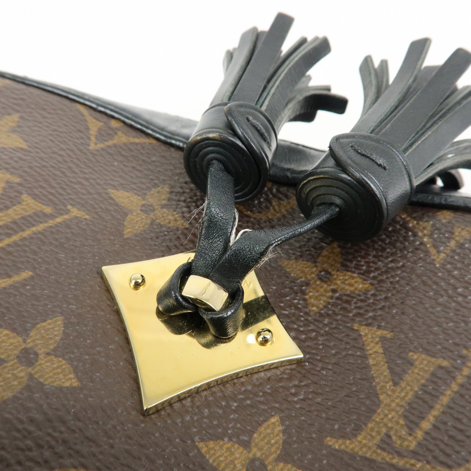 Louis Vuitton Monogram Canvas Leather Saintonge Shoulder Bag M43555
