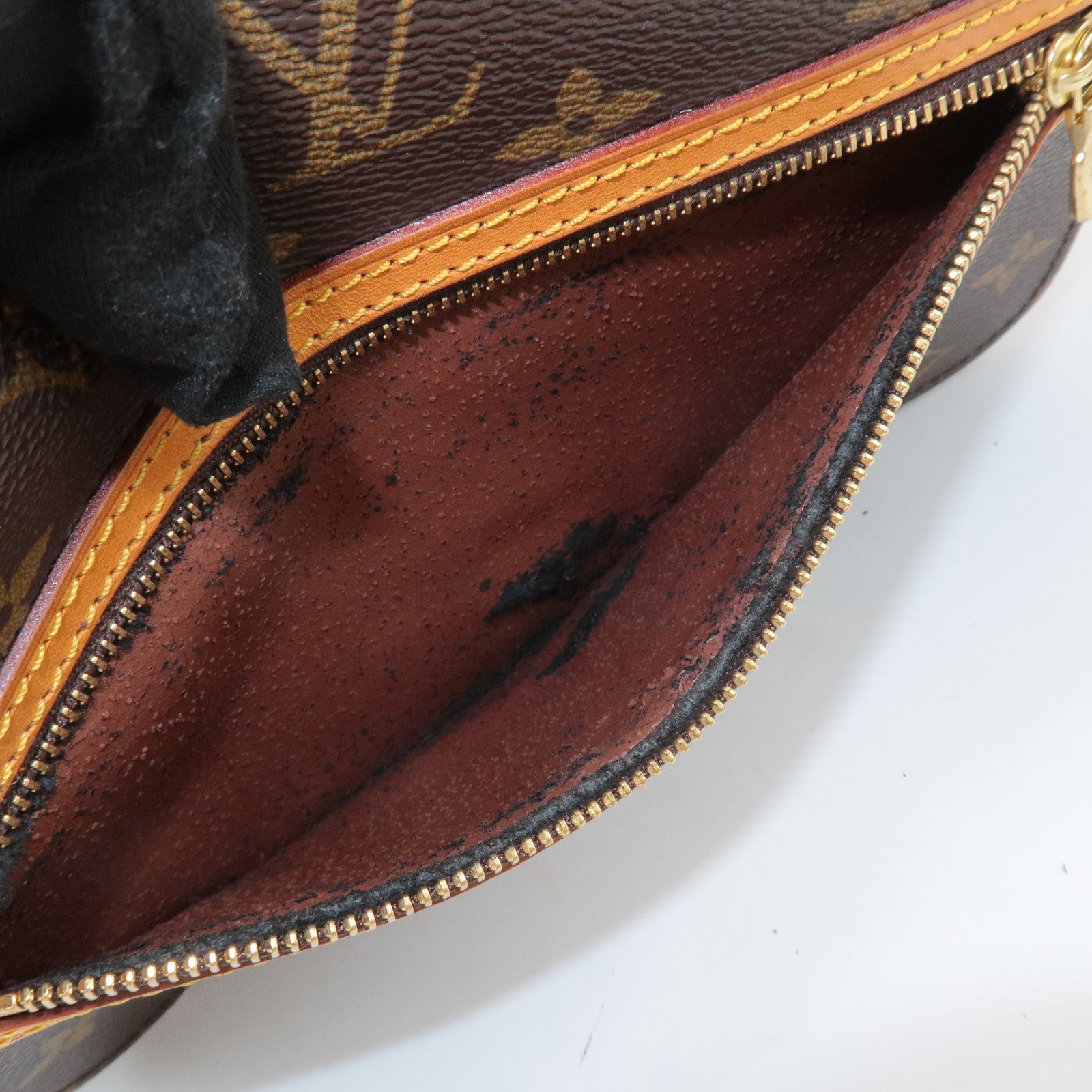 Louis Vuitton Monogram Canvas Saint Germain 24 Shoulder Bag M51210