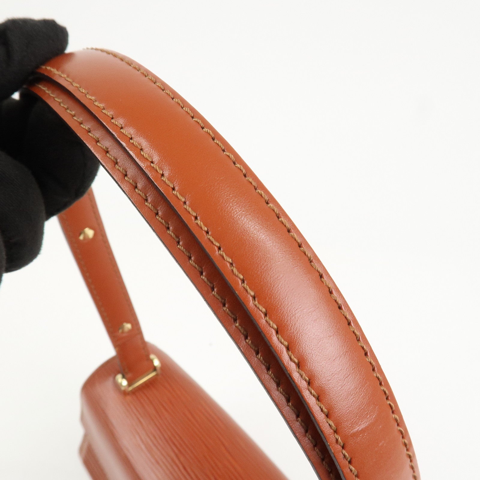 Louis Vuitton Epi Tilsit Shoulder Hand Bag Kenya Brown M52483