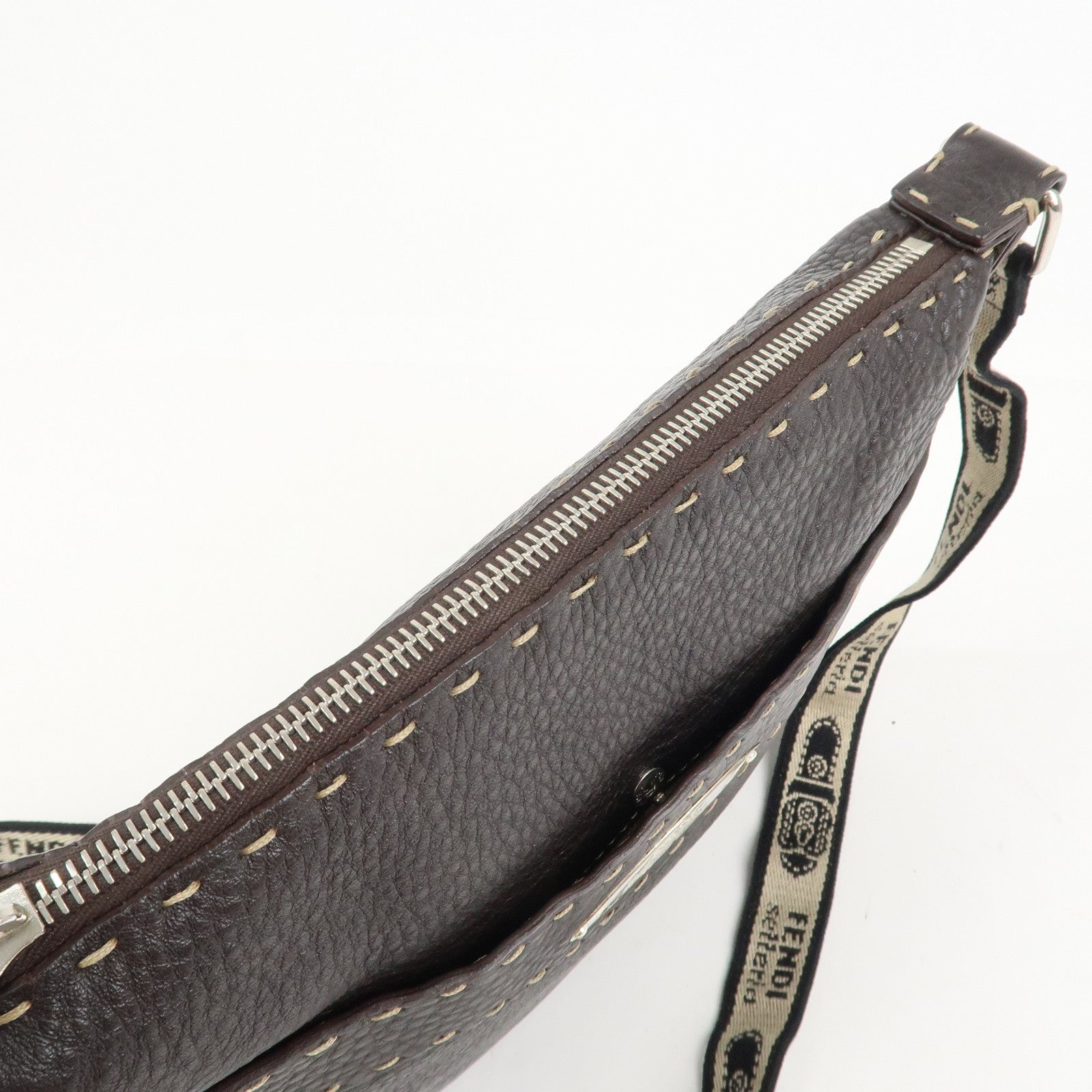 FENDI Selleria Leather Shoulder Bag Crossbody Bag Brown 8BT092