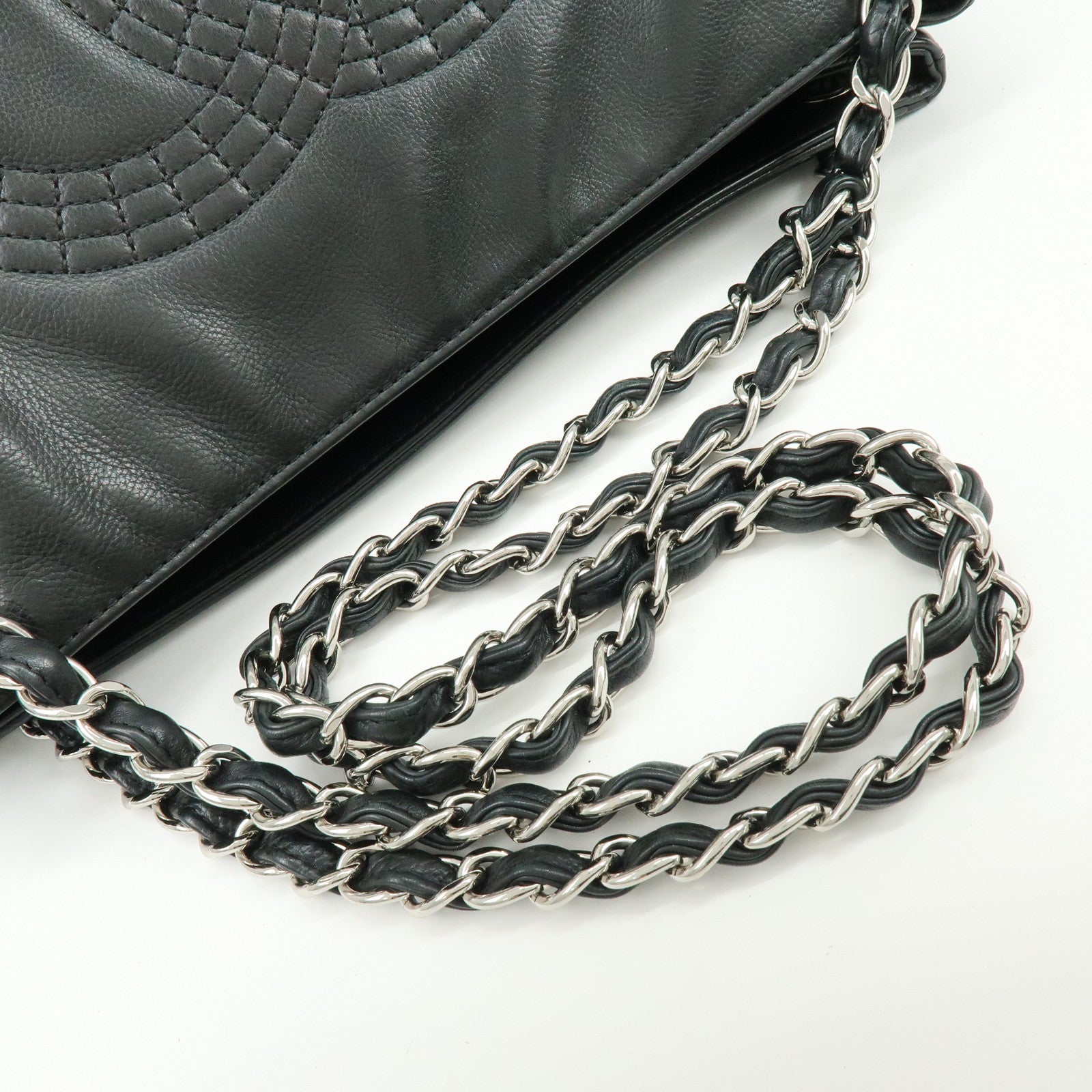 CHANEL Matelasse Leather Chain Tote Bag Shoulder Bag Black A67172