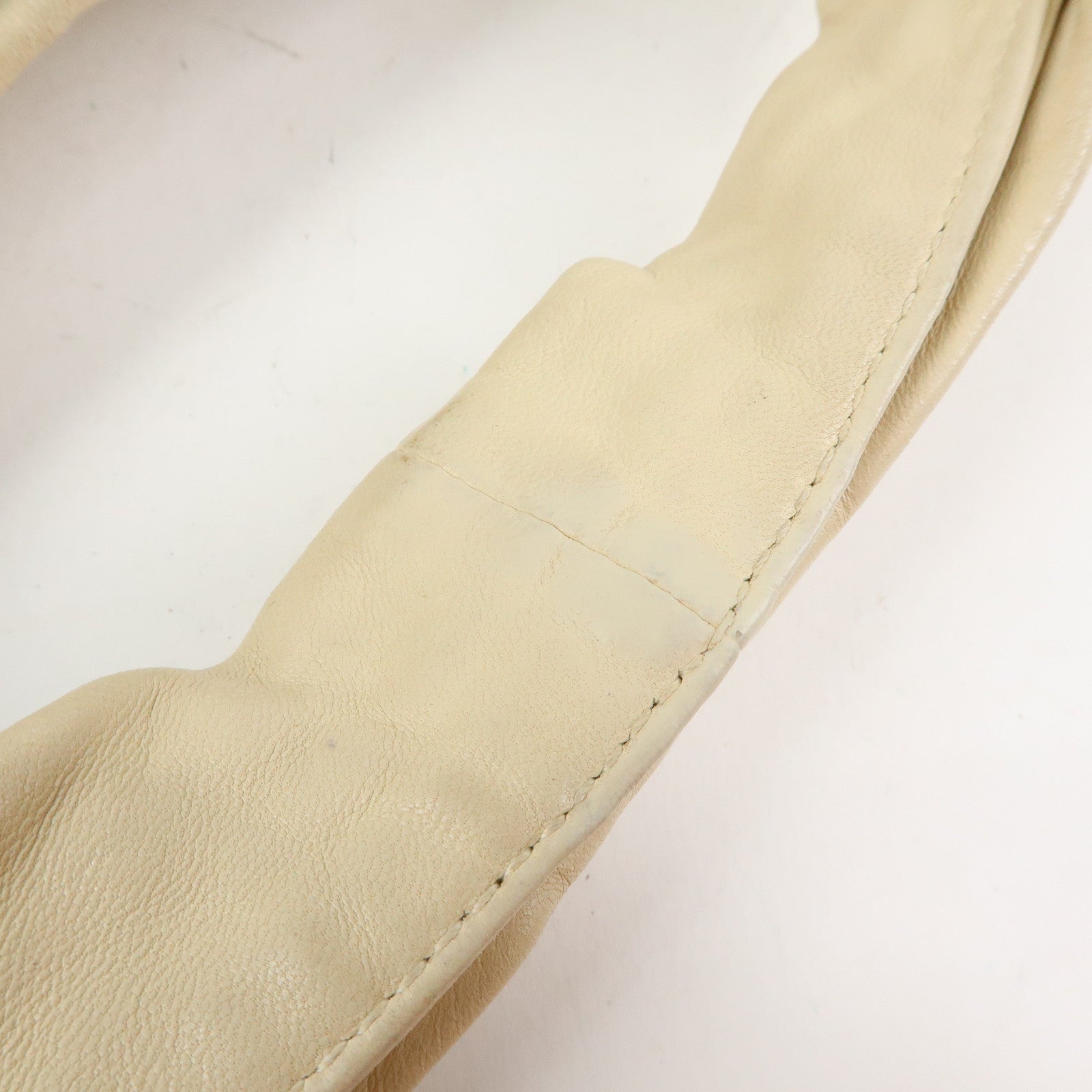 BOTTEGA VENETA Intrecciato Leather Hand Bag Ivory White