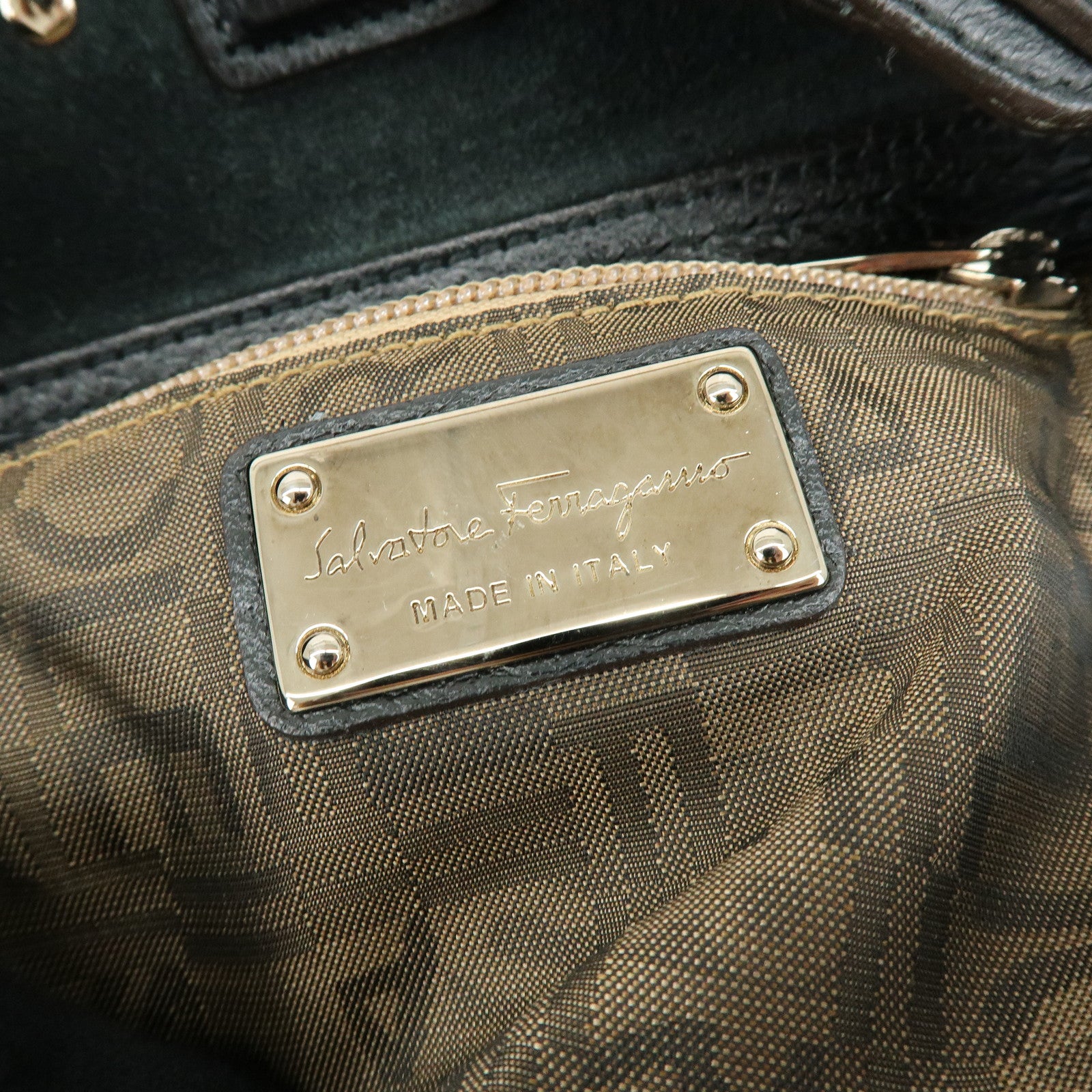 Ferragamo Gancini Leather Shoulder Bag Hand Bag Black