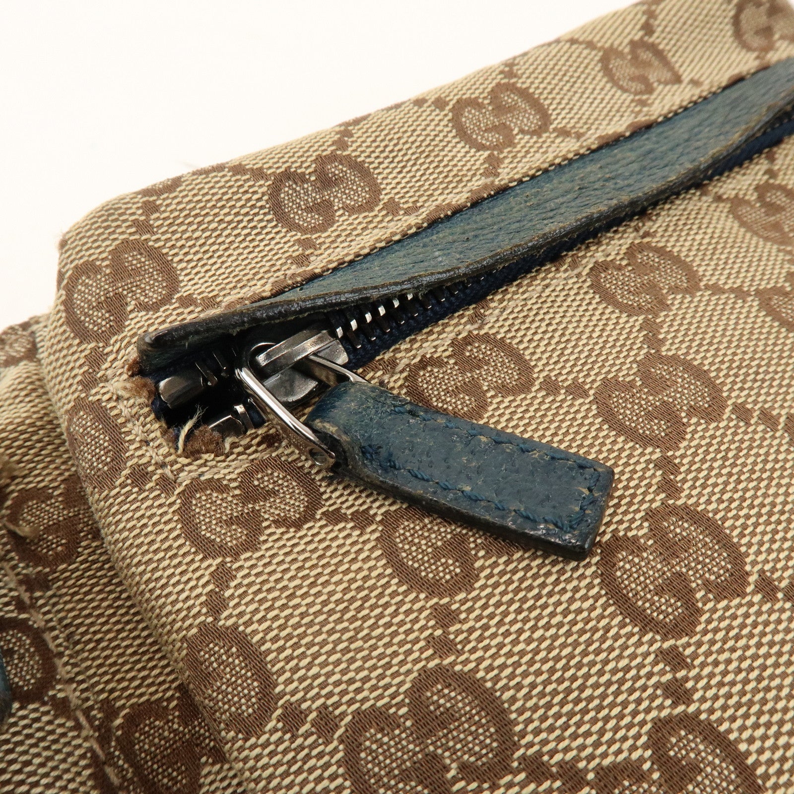 GUCCI Sherry GG Canvas Leather Waist Bag Crossbody Bag Beige 28566