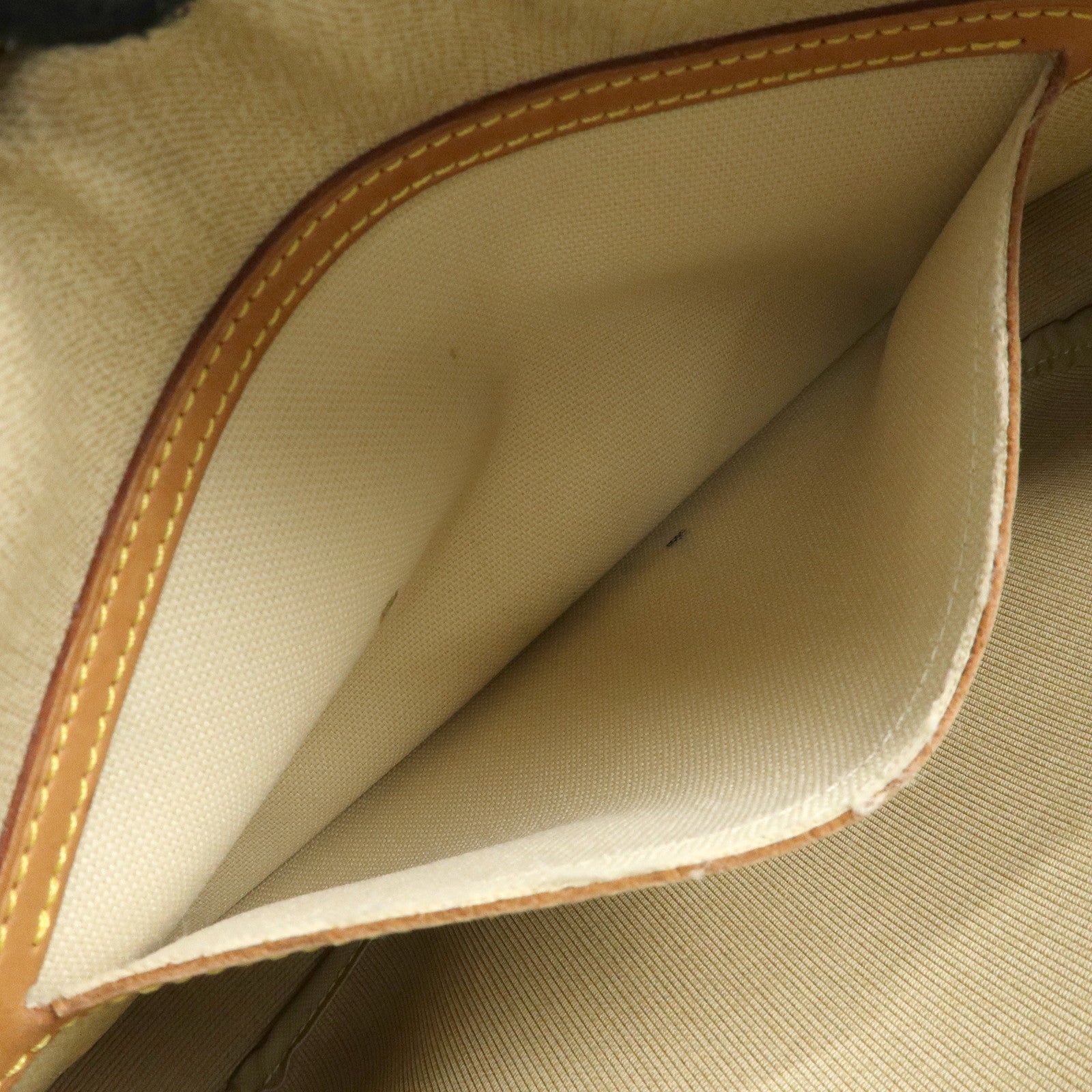 Louis Vuitton Monogram Reporter PM Shoulder Crossbody Bag M45254