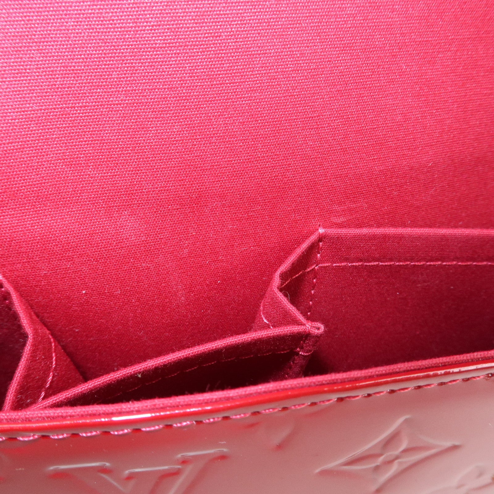 Louis Vuitton Monogram Vernis Rodeo Drive Shoulder Bag Red M93599