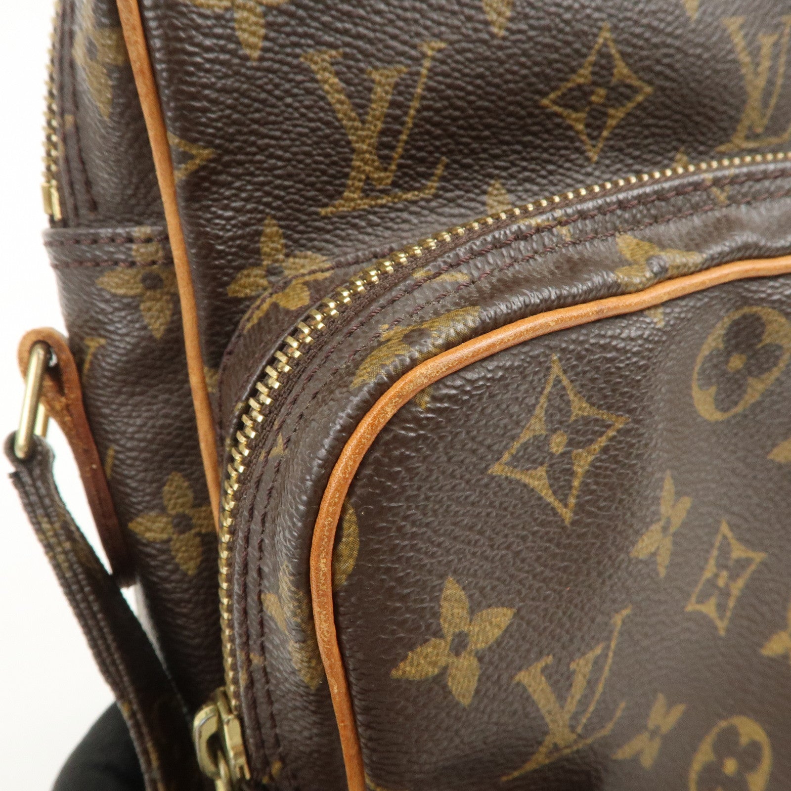 Louis Vuitton Monogram Amazone Shoulder Bag Crossbody Bag M45236