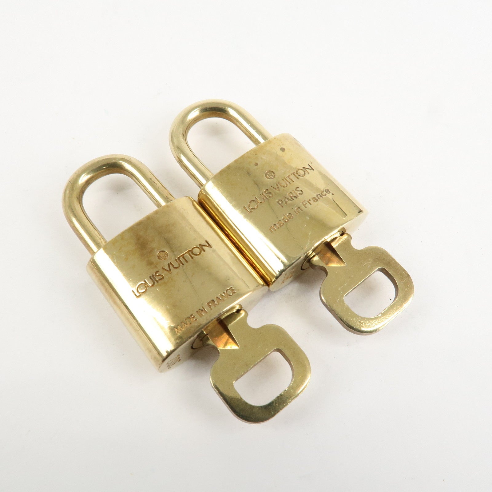 Louis Vuitton Set of 10 Lock & Key Cadena Key Lock Metal Gold Used