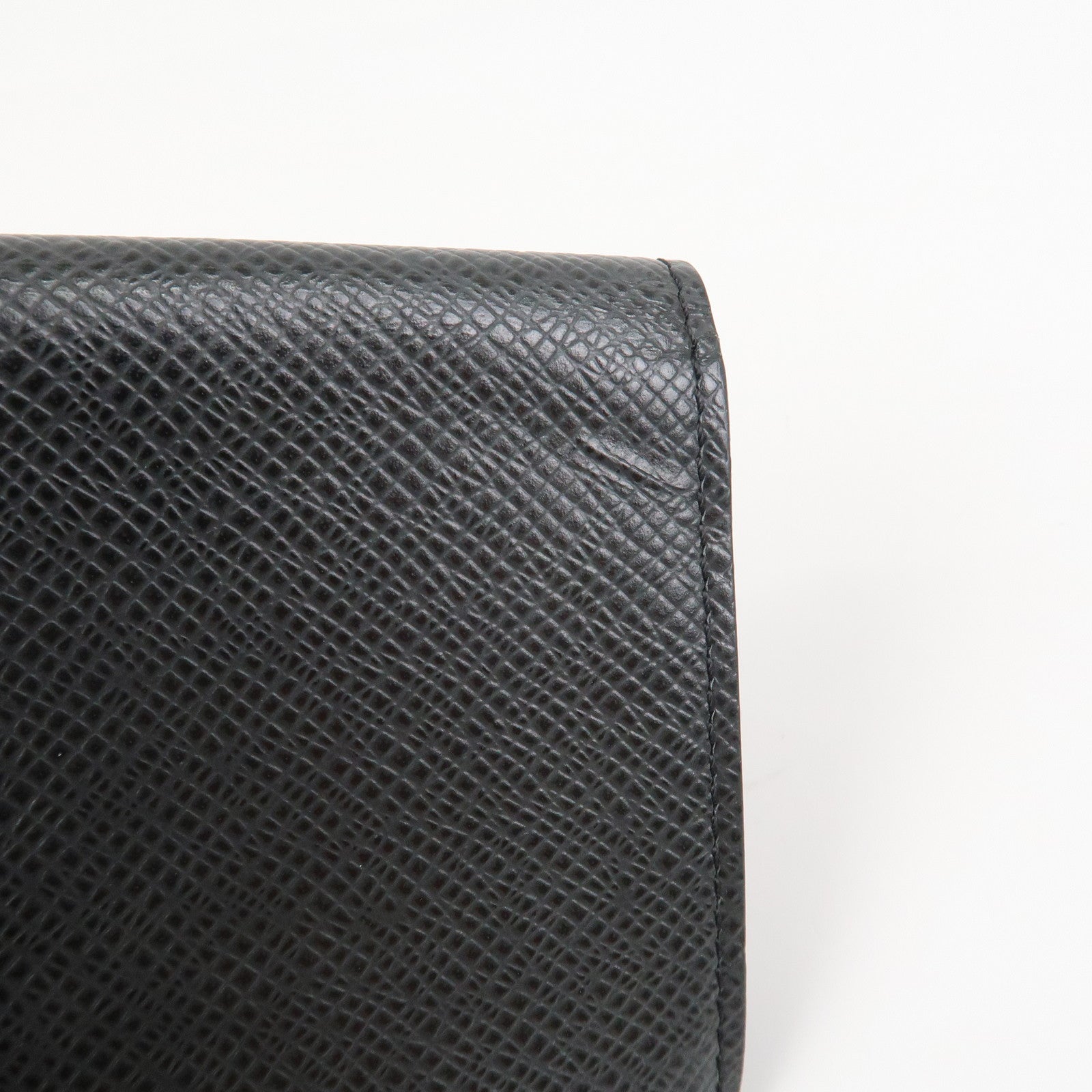 Louis Vuitton Taiga Enveloppe Cartes de Visite Card Case M30922