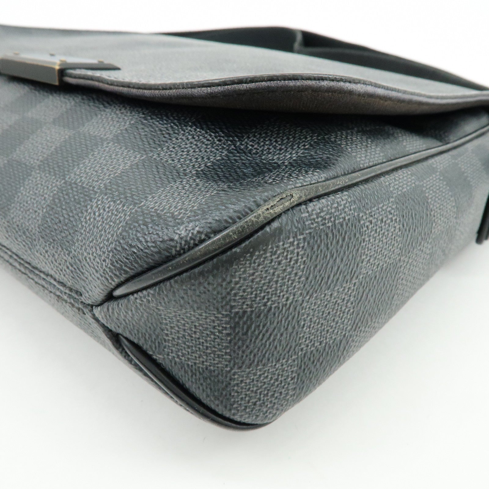 Louis Vuitton Damier Graphite District PM Shoulder Bag Noir N41260