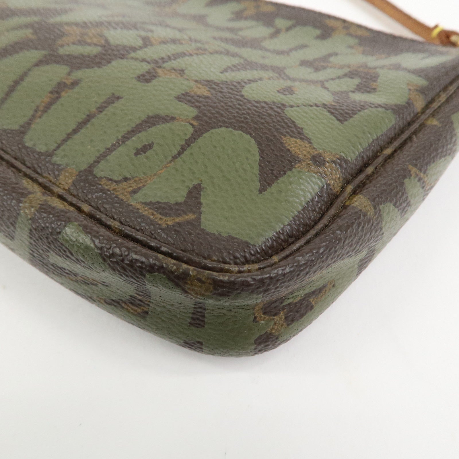 Louis Vuitton Monogram Graffiti Pochette Accessoires Khaki M92191