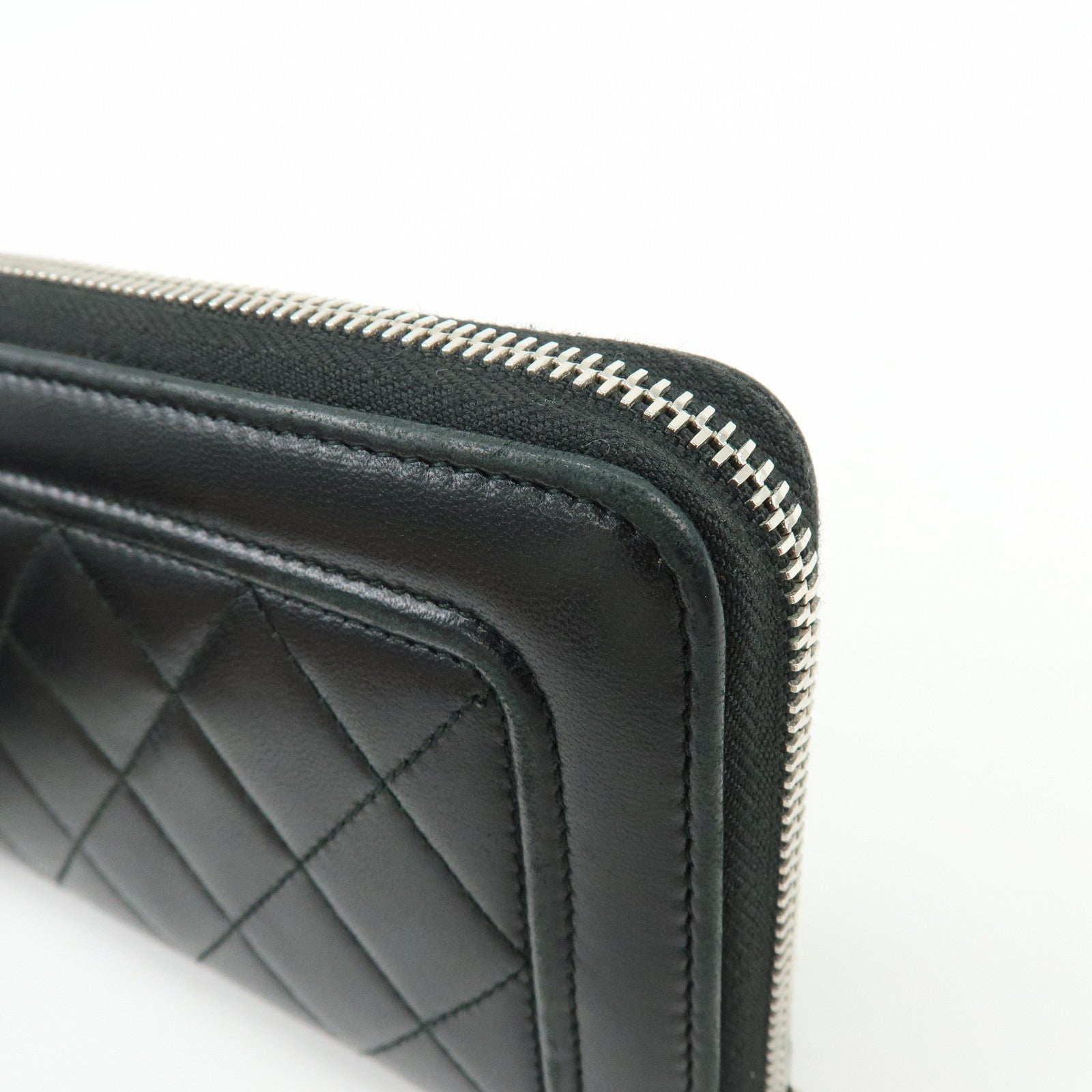 CHANEL COCO Mark Matelasse Lamb Skin Round Zippy Wallet Black