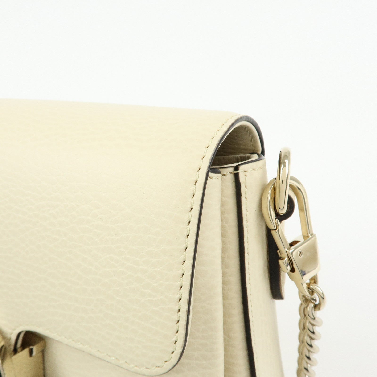 GUCCI Interlocking G Leather Chain Shoulder Bag Ivory 607720