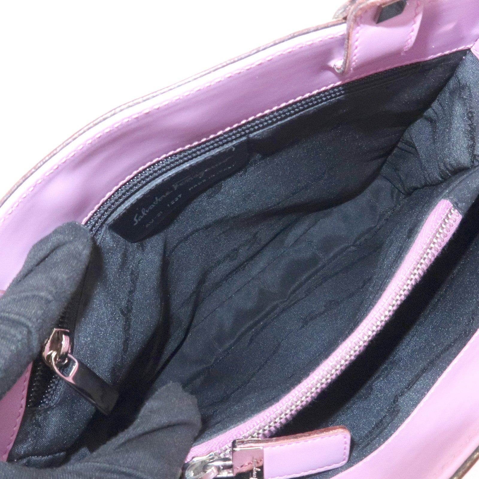 Ferragamo Embossed Leather Shoulder Bag Hand Bag Pink AU-21 1237