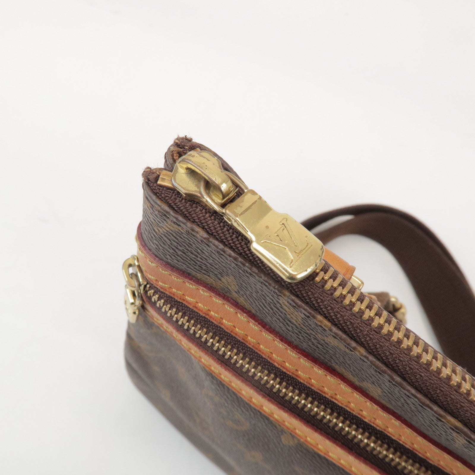Louis Vuitton Monogram Pochette Bosphore Shoulder Bag M40044