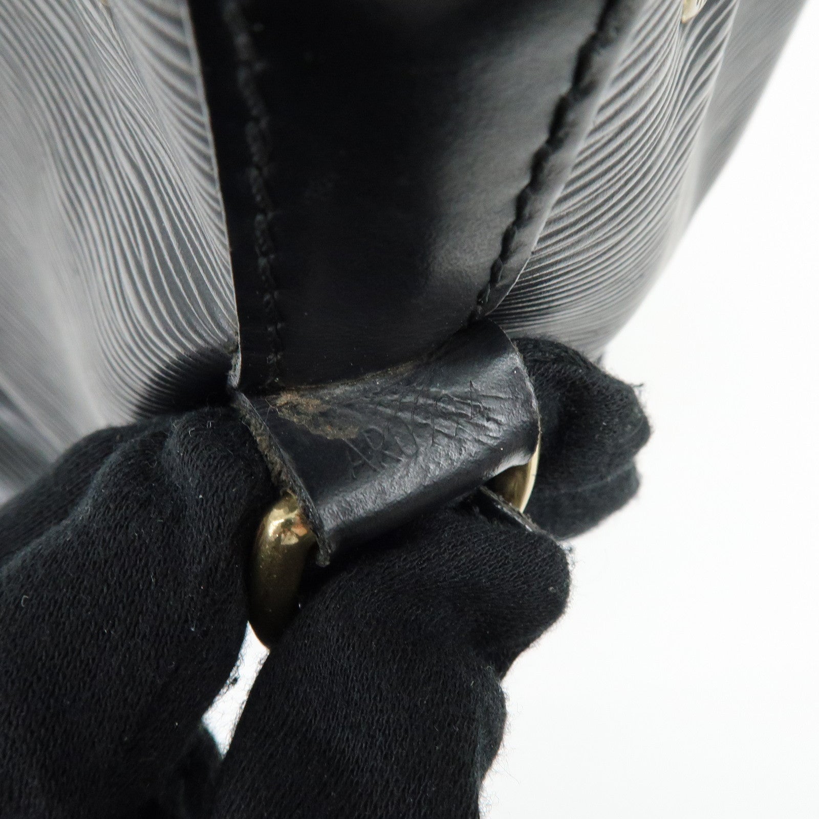 Louis Vuitton Epi Petit Noe Shoulder Bag Noir Black M59012