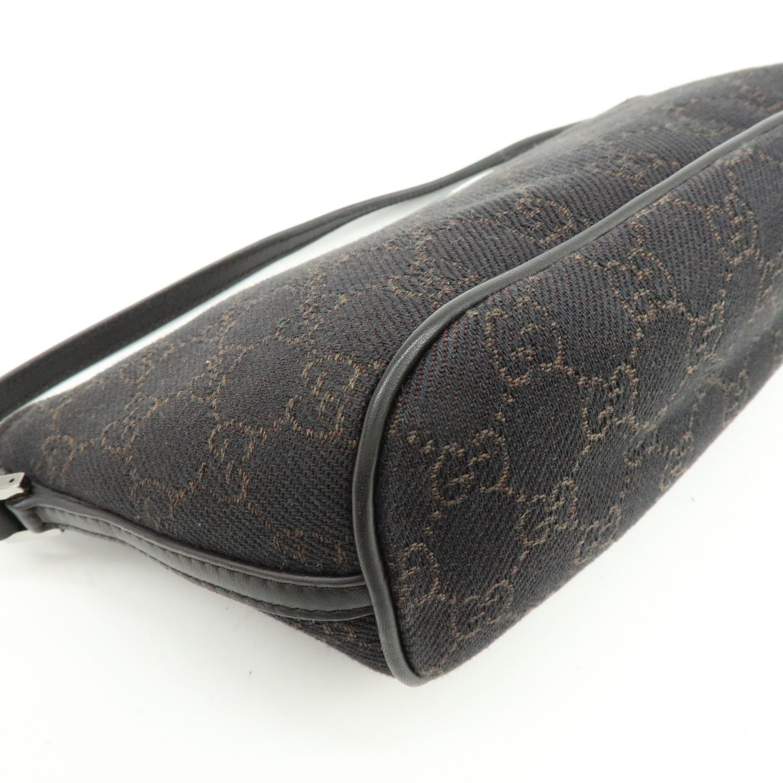 GUCCI Boat Bag GG Canvas Accessory Pouch Hand Bag Brown 07198