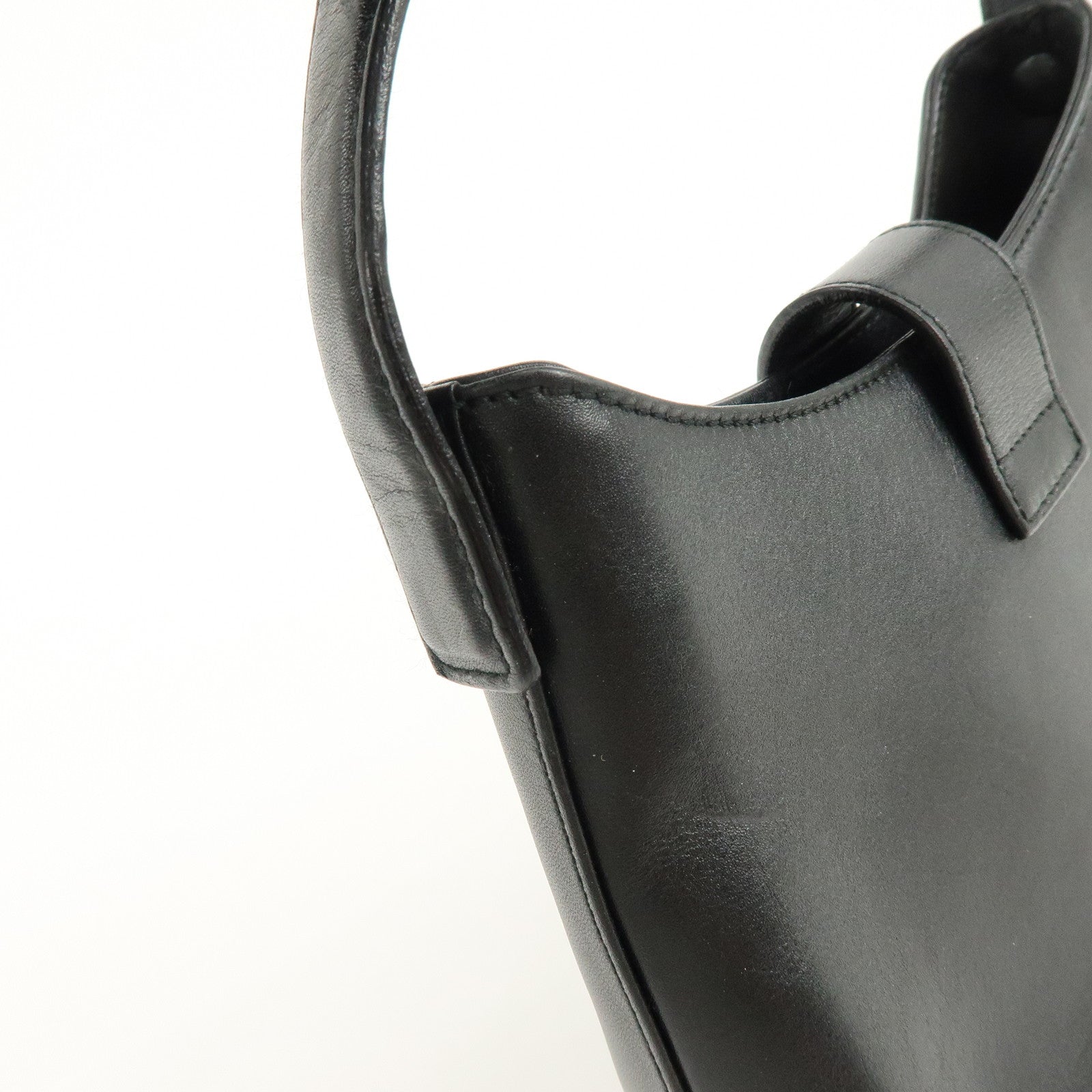Ferragamo Gancini Leather Hobo Hand Bag Black