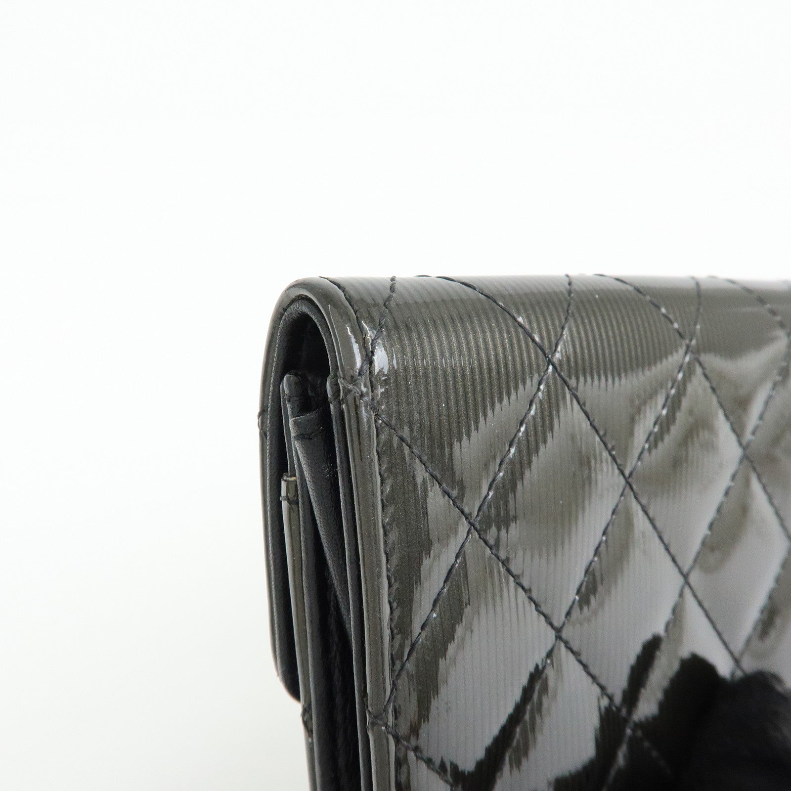 CHANEL COCO Mark Matelasse Patent Leather Card Case Black
