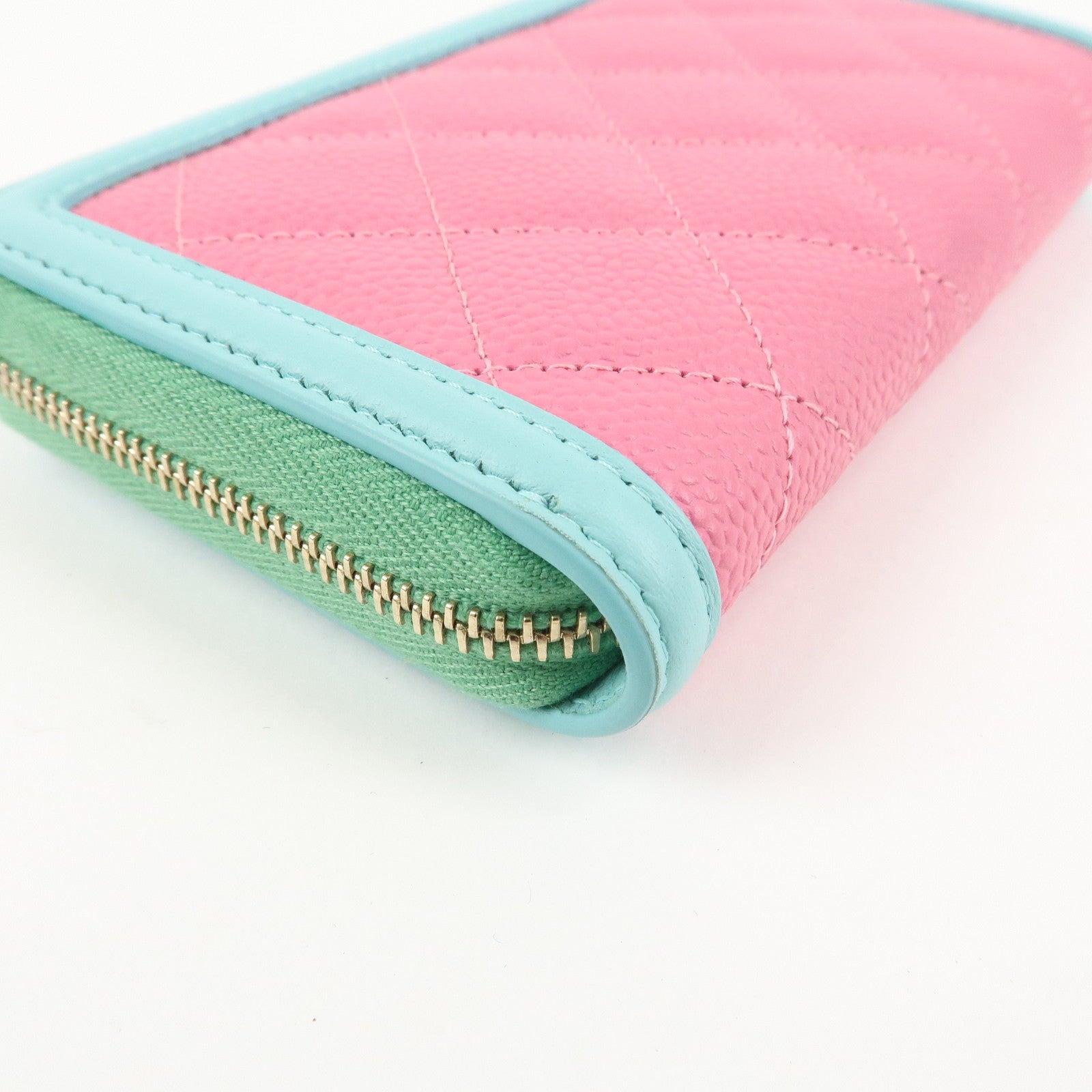 CHANEL COCO Mark CC Filigree Caviarskin Round Zippy Wallet Pink A84446 Used