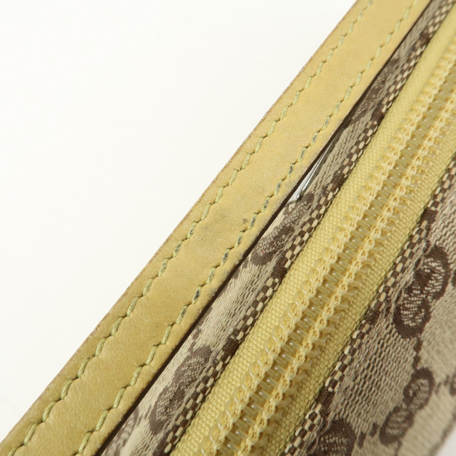 GUCCI Boat Bag GG Canvas Leather Accessory Pouch Hand Bag 07198