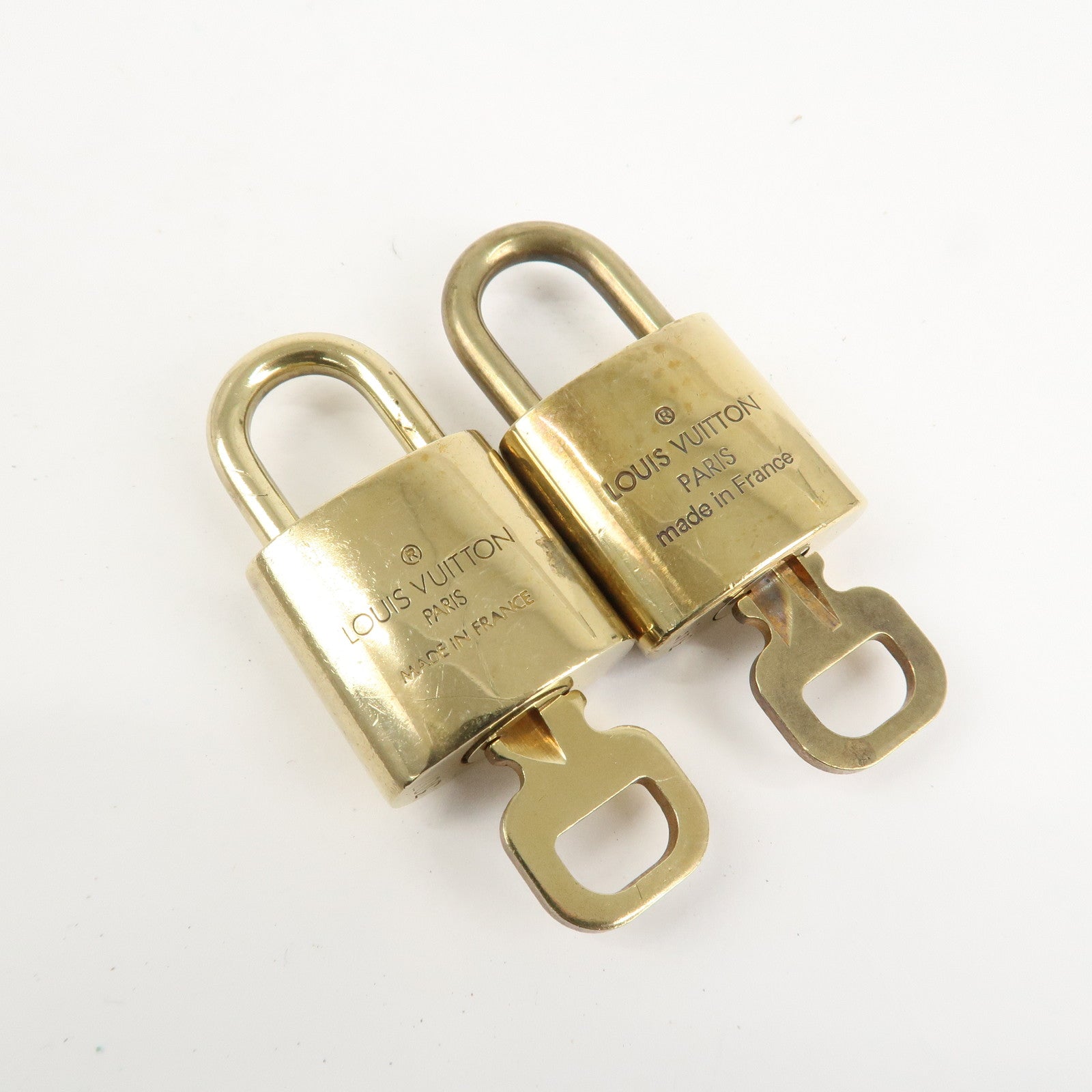 Louis Vuitton Set of 10 Lock & Key Cadena Key Lock Metal Gold Used