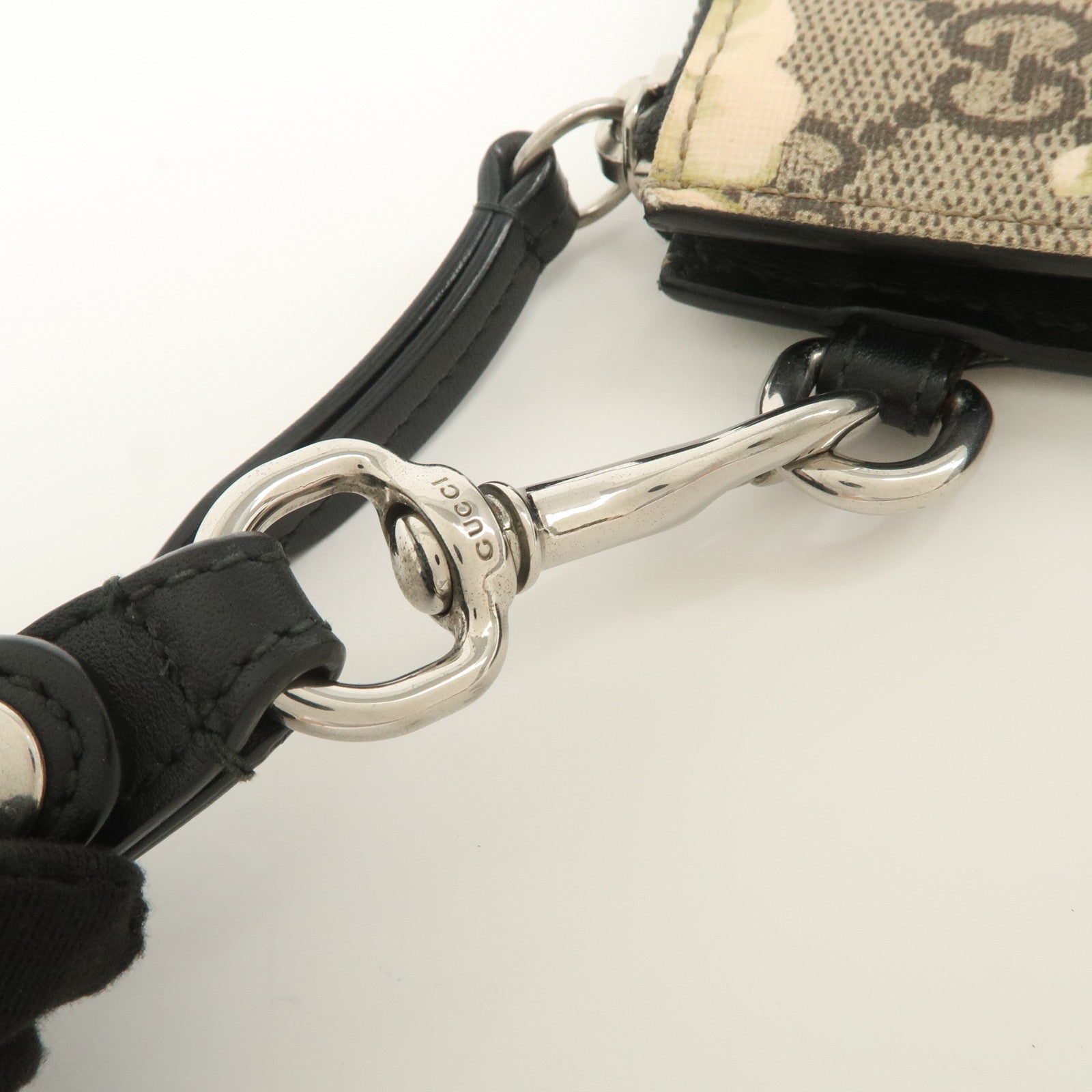 GUCCI Flora GG Blooms GG Supreme Clutch Bag Wristlet Bag 411691