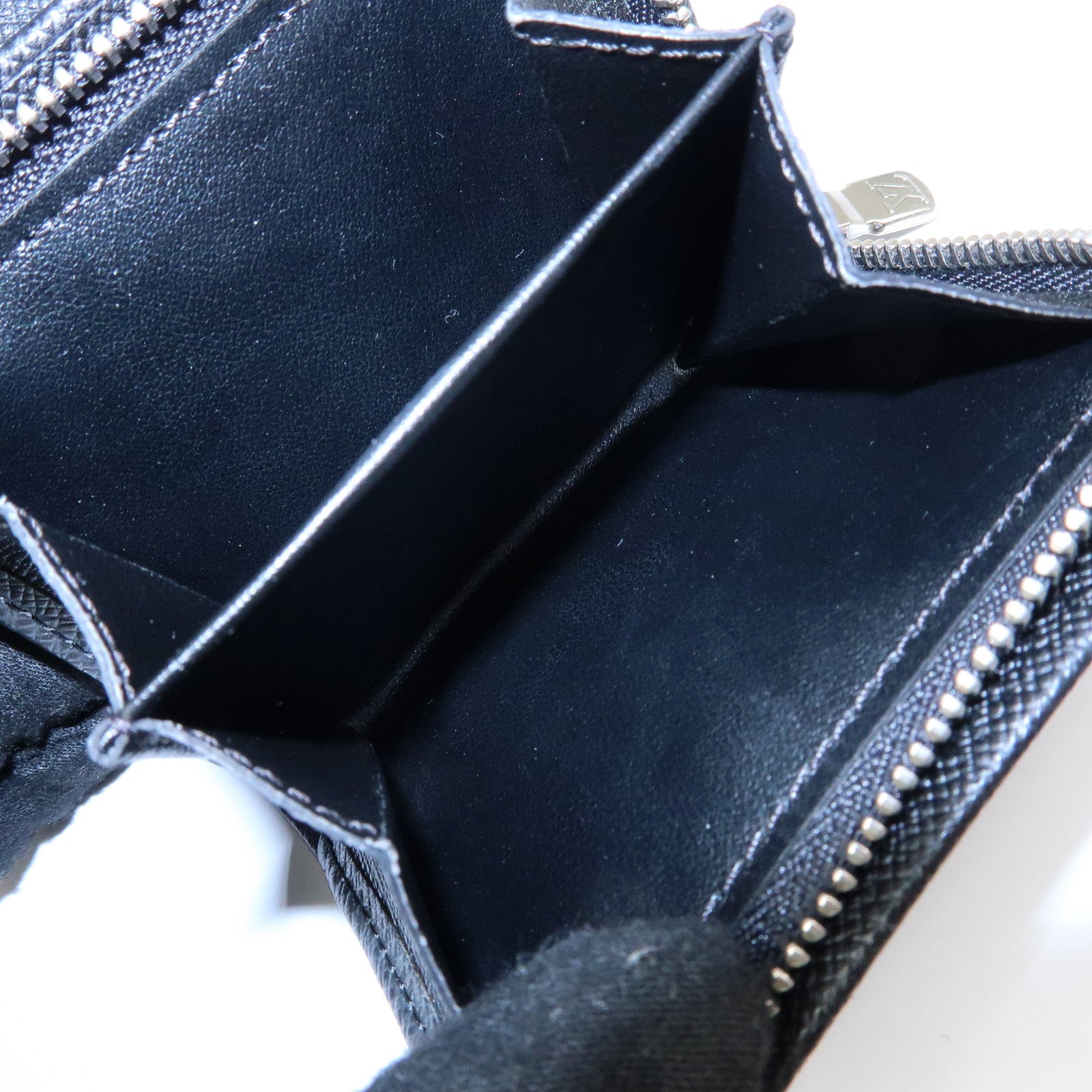 Louis Vuitton Taiga Porte Monnaie Sergei Coin Case Black M32562