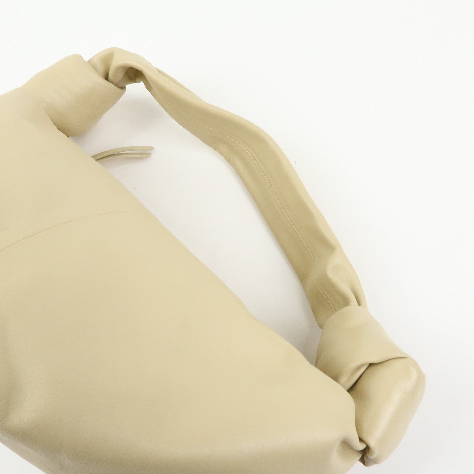 BOTTEGA VENETA Double Knot Lamb Skin Hand Bag Beige 629635
