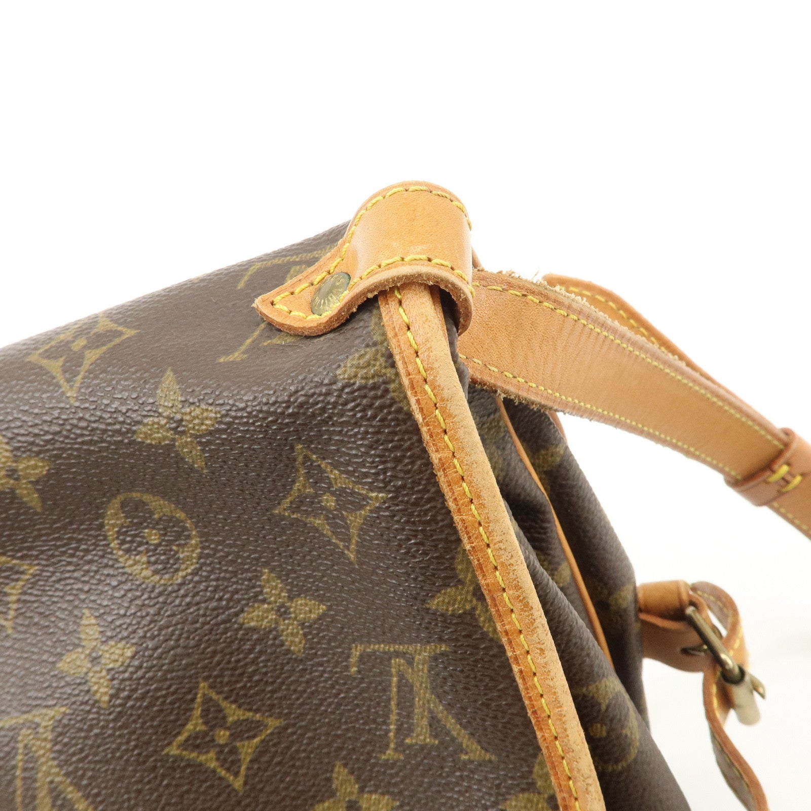 Louis Vuitton Monogram Saumur 30 Crossbody Bag Brown M42256 Used