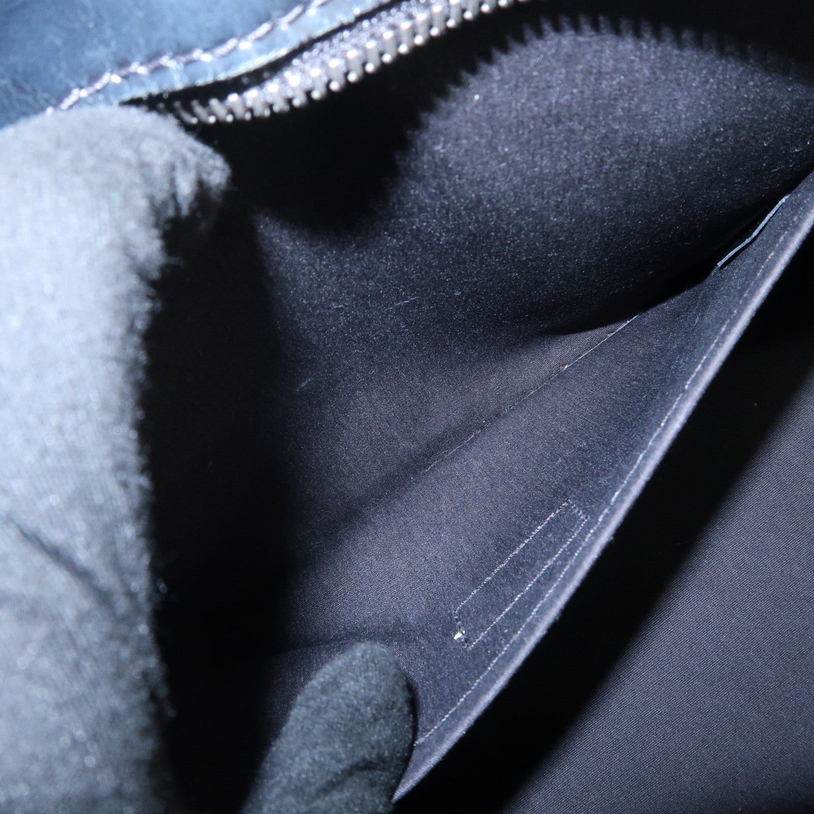 Louis Vuitton Epi Leather Madeleine PM Hand Bag Noir Black M59332