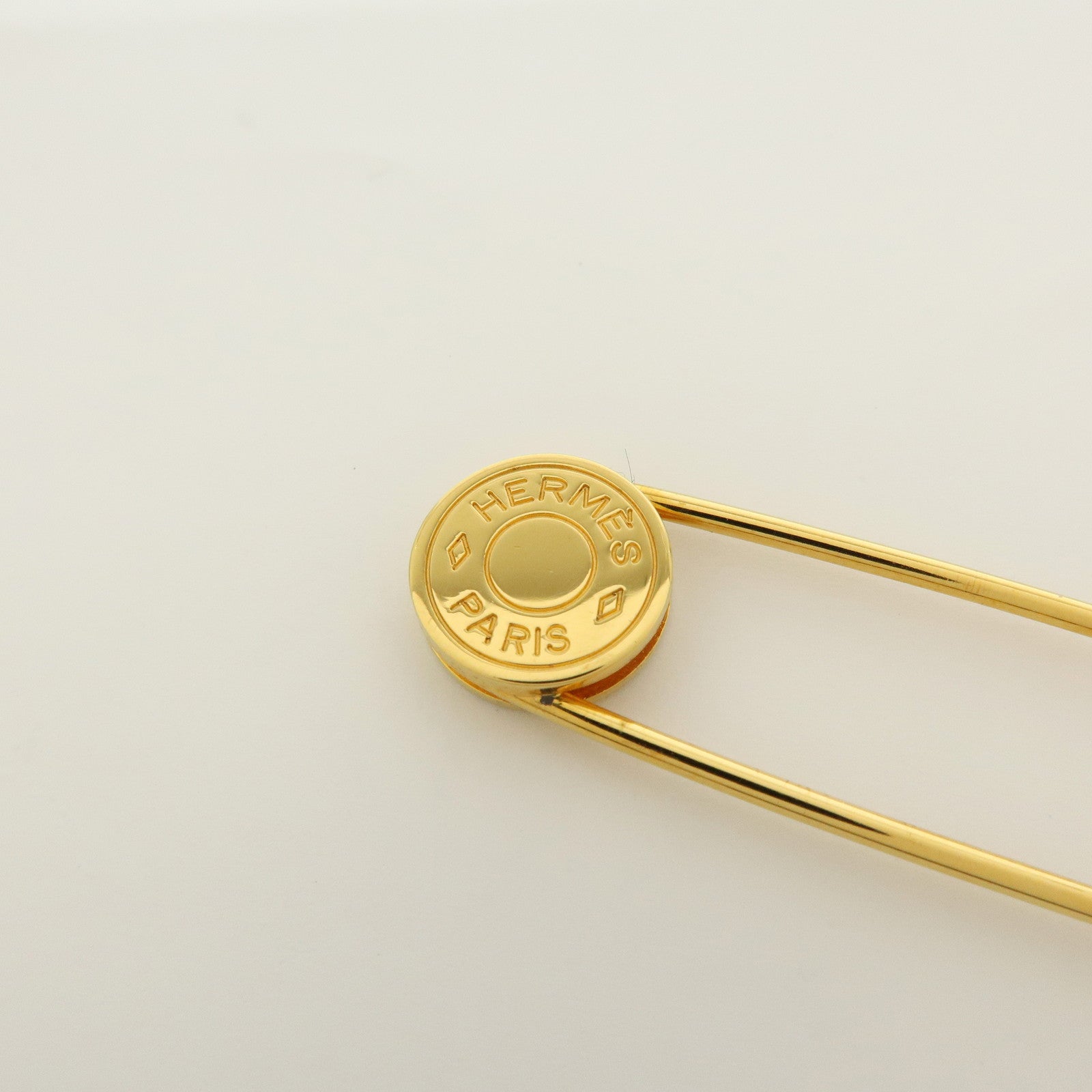 HERMES Sellier Set of 2 Metal Pin Brooch Gold