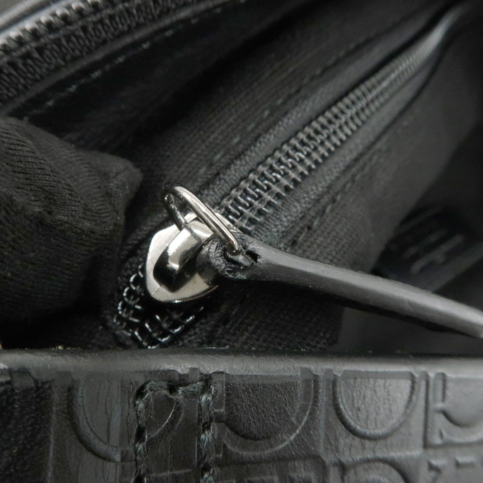 Ferragamo Gancini Leather Shoulder Bag Crossbody Bag Black