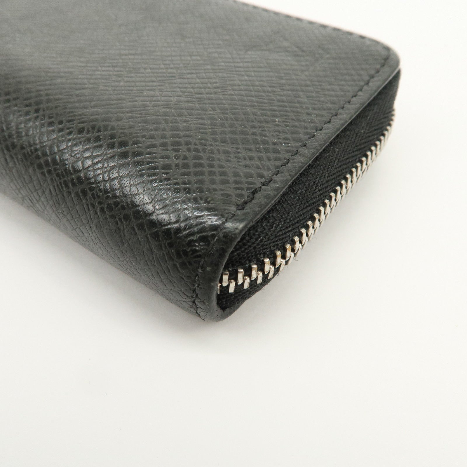 Louis Vuitton Taiga Zippy Coin Purse Coin Case Ardoise M32832