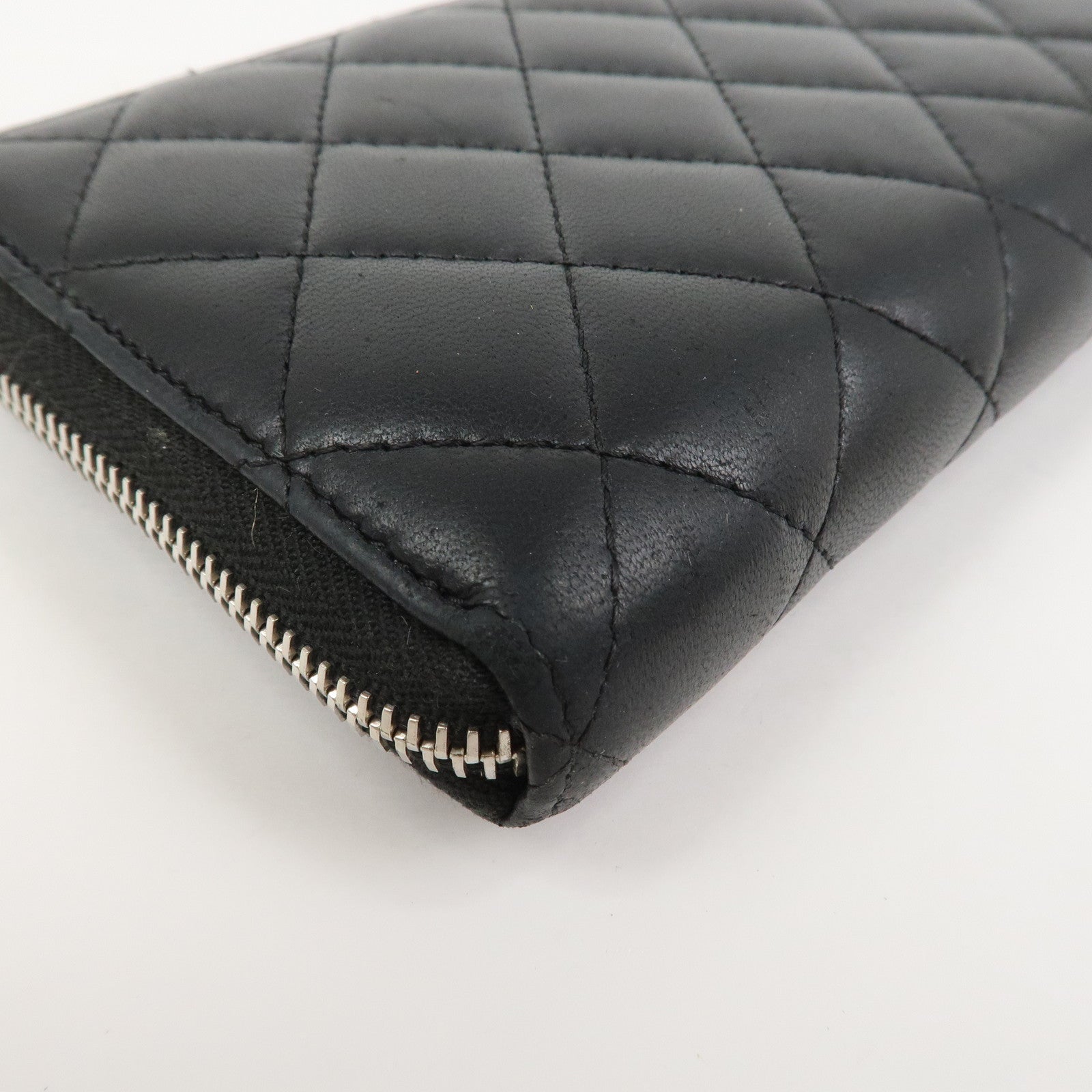 CHANEL Matelasse Lamb Skin Zippy Round Long Wallet Black A50097