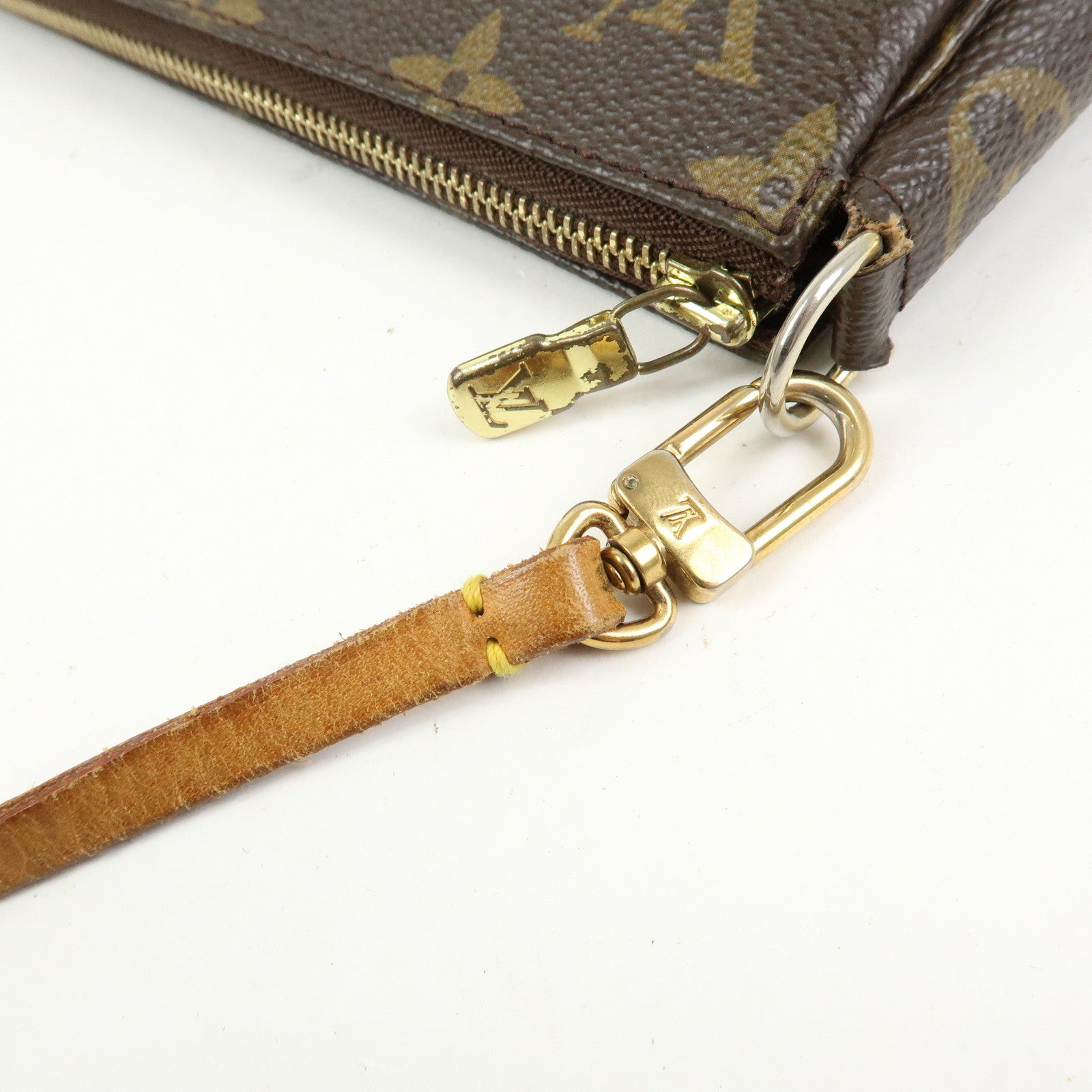 Louis Vuitton Monogram Pochette Accessoires Pouch Hand Bag M51980