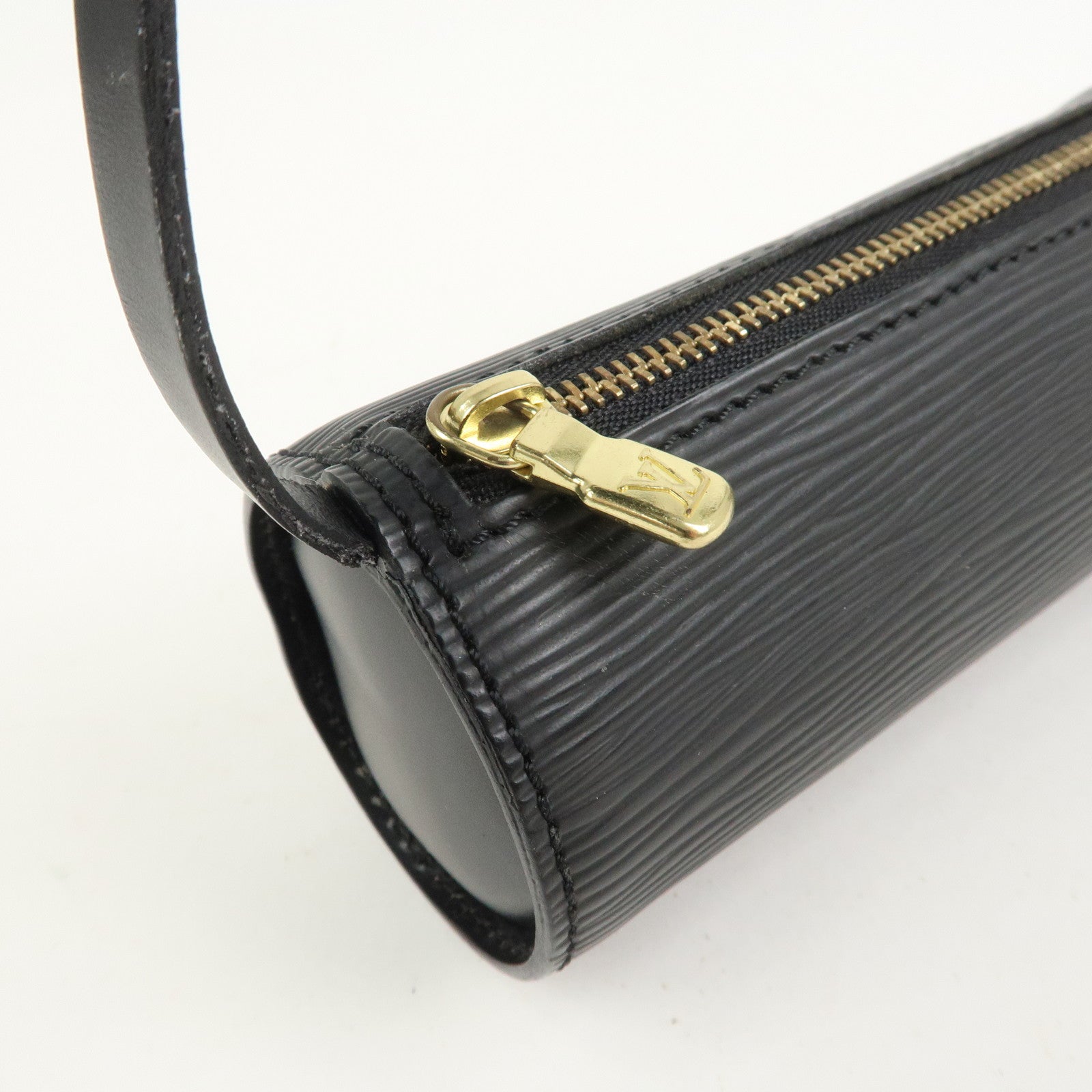 Louis Vuitton Epi Leather Mini Pouch For Soufflot Hand Bag Noir