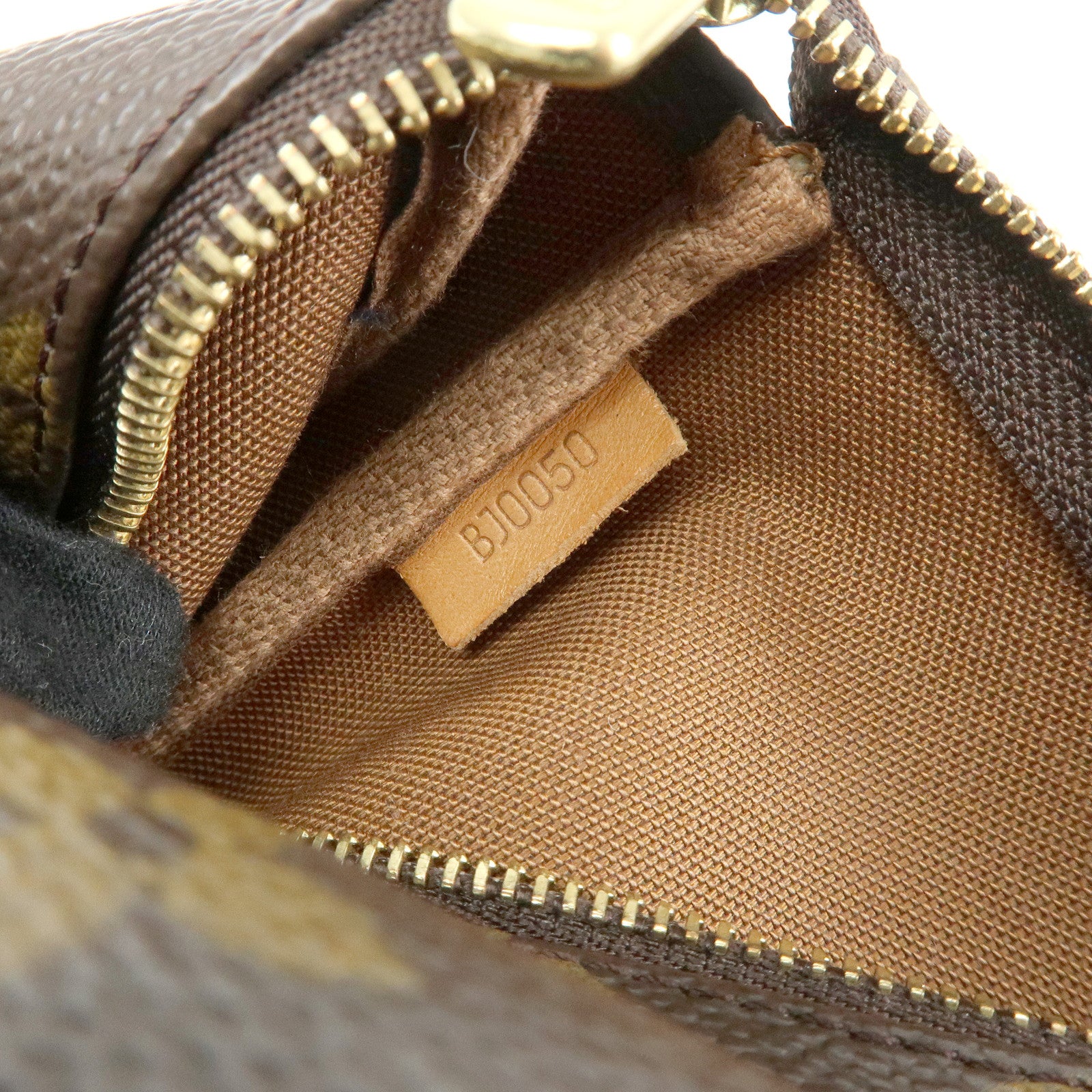 Louis Vuitton Monogram Pochette Accessoires Pouch Hand Bag M51980