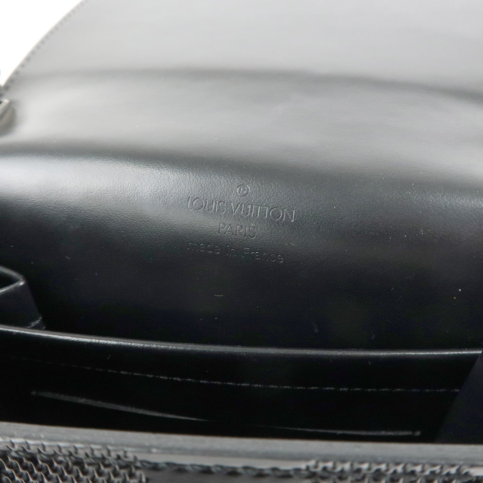 Louis Vuitton Damier Vernis Club Shoulder Bag Noir M92127