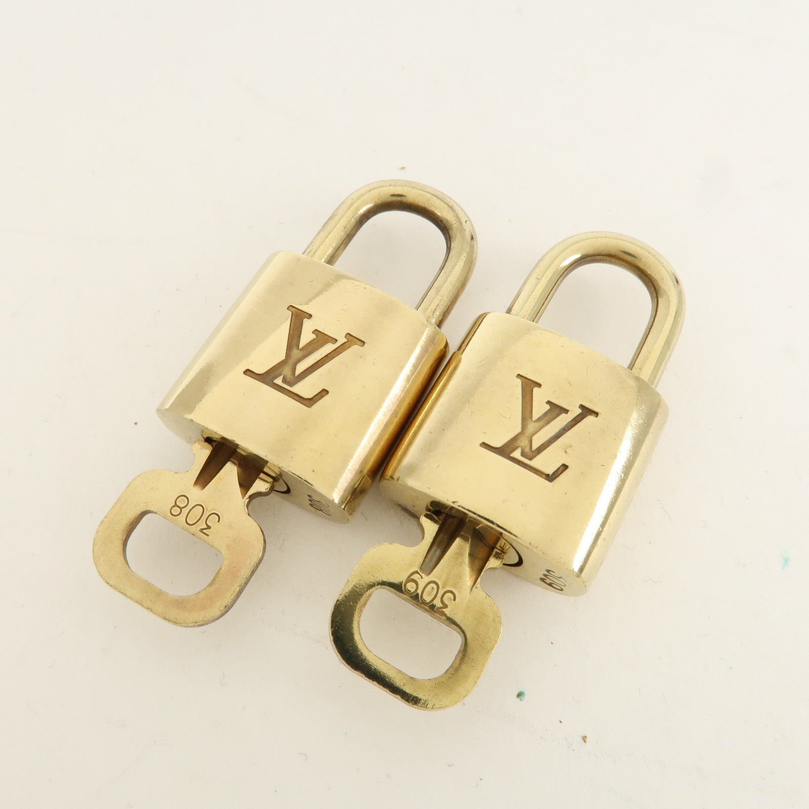 Louis Vuitton Set of 10 Lock & Key Cadena Key Lock Metal Gold Used